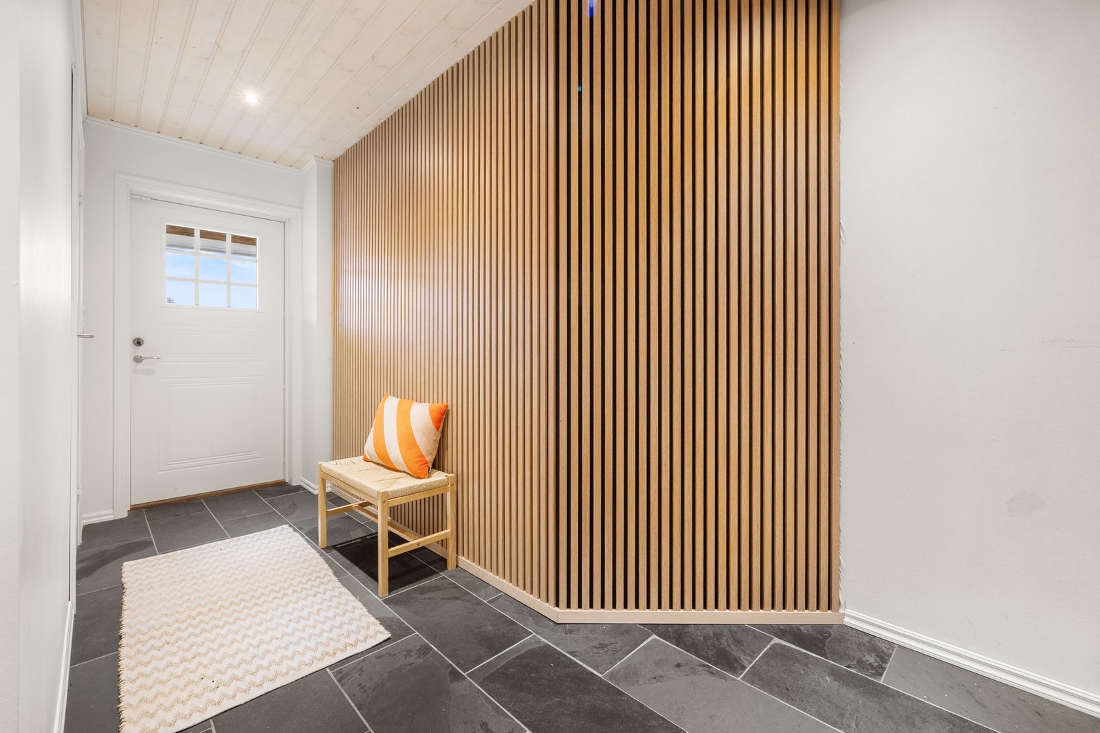 Det er også egen inngang i underetasjen Galleribilde