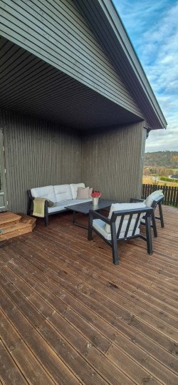 Selgers egne bilder av terrassen. Galleribilde