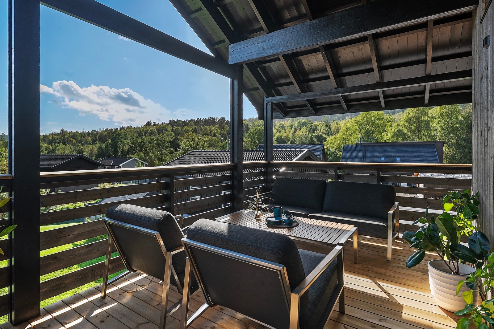 Plass til flere sittegrupper hvor du kan koble av Galleribilde