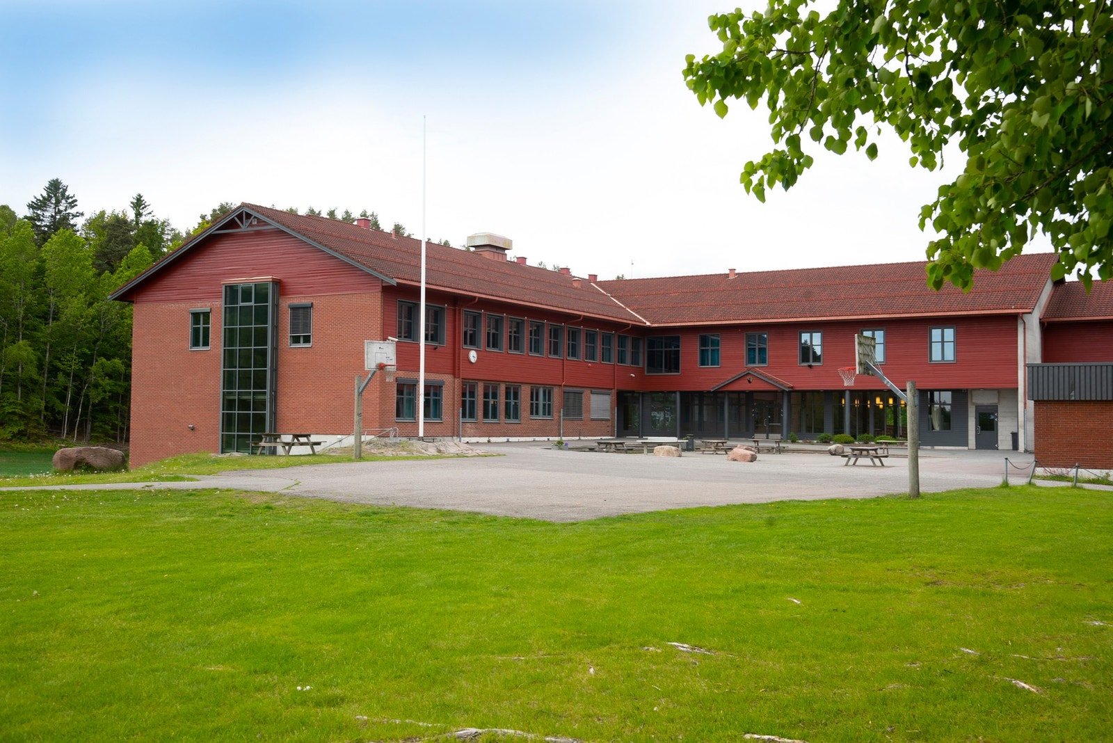 Andebu Ungdomsskole tar imot ungdommen fra Andebu, Kodal og Høyjord Galleribilde