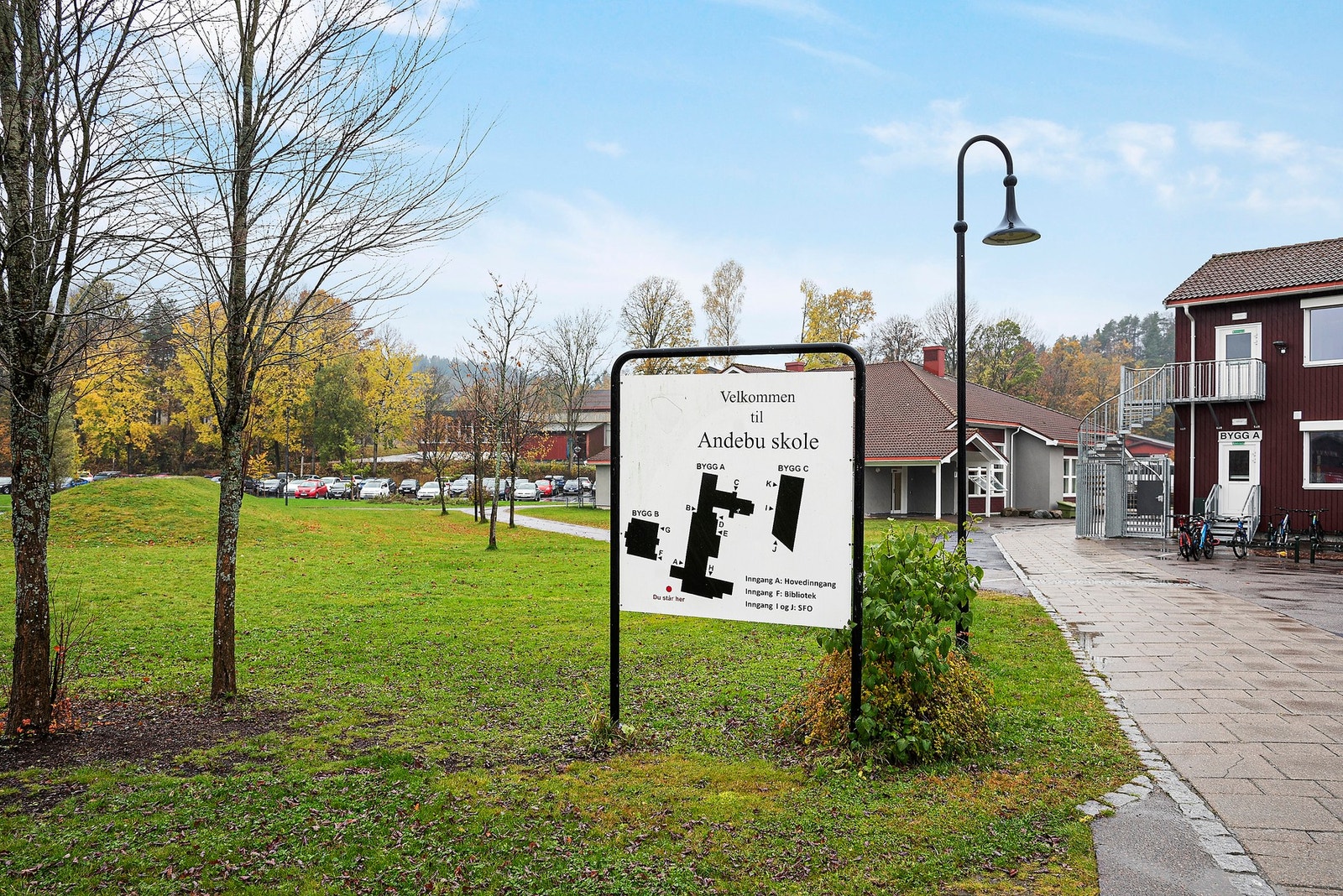 Barneskolen i Andebu tar imot de minste i Andebu fra 1.-7.trinn Galleribilde