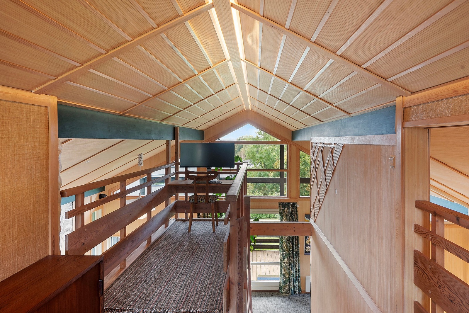 På hemsen har du ekstra plass og mulighet til f.eks kontorområde Galleribilde