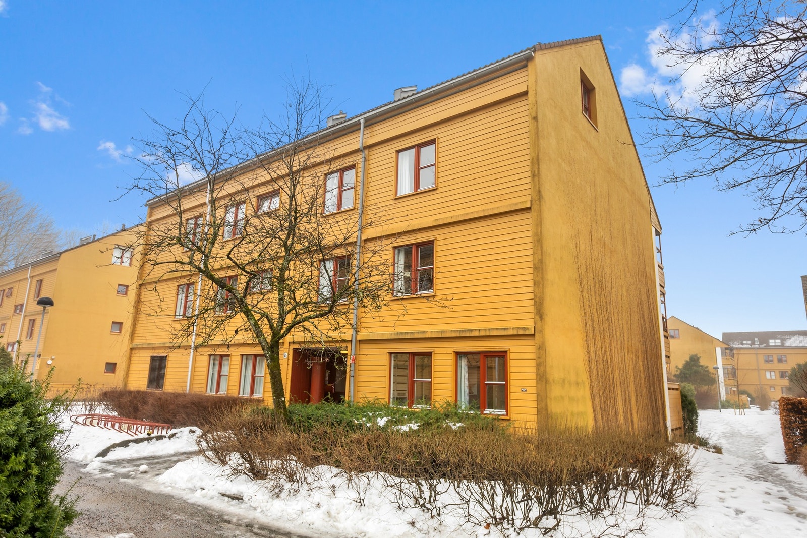 Fasade inngangsparti Skøyenveien 65. Galleribilde