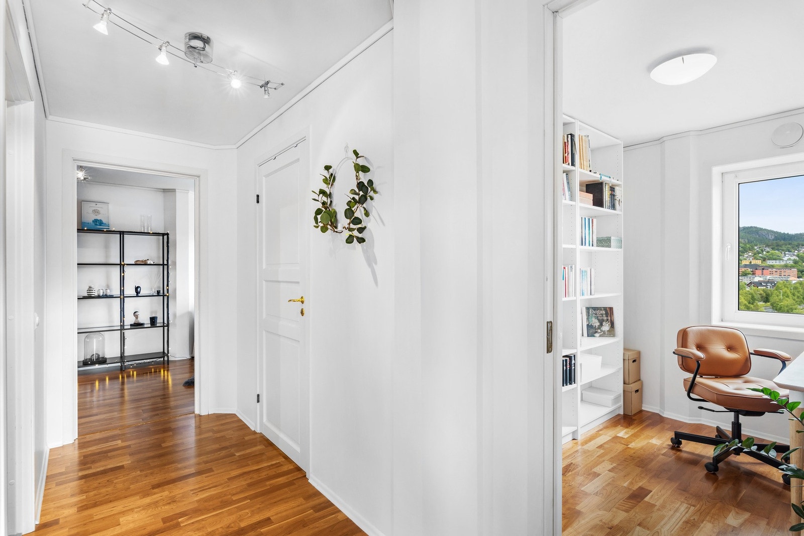 Lys og tiltalende entrè Galleribilde