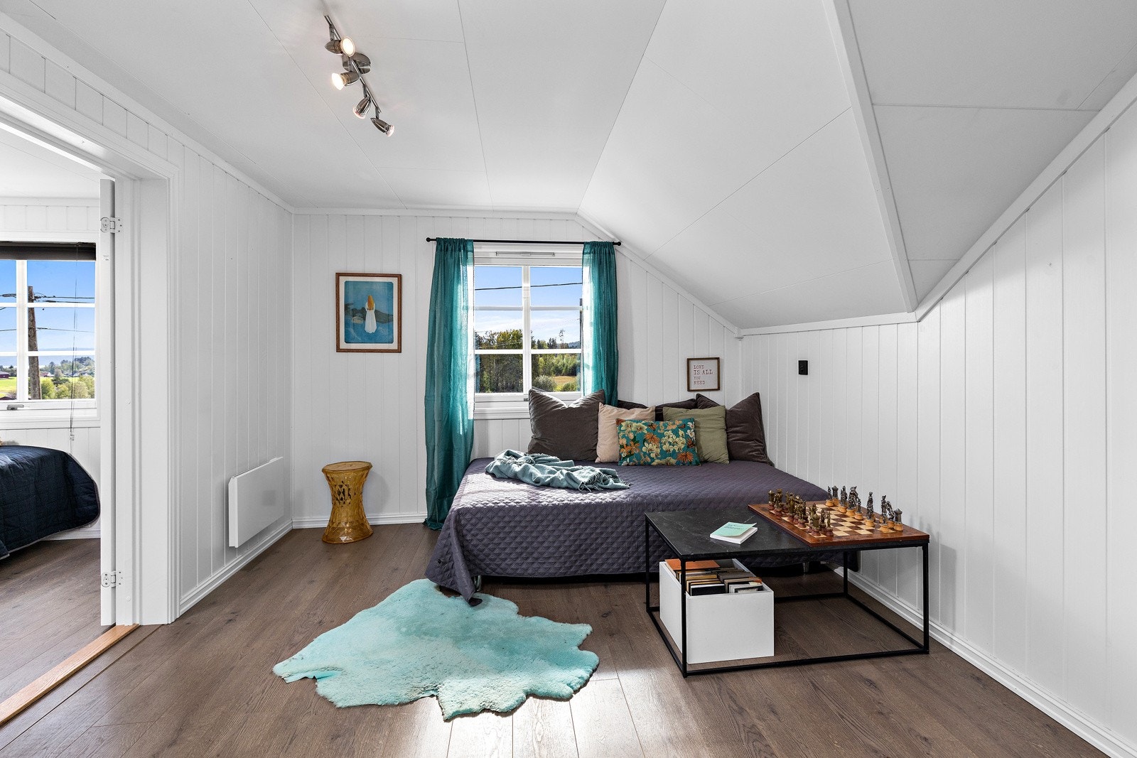 Soverom/loftstue. Galleribilde