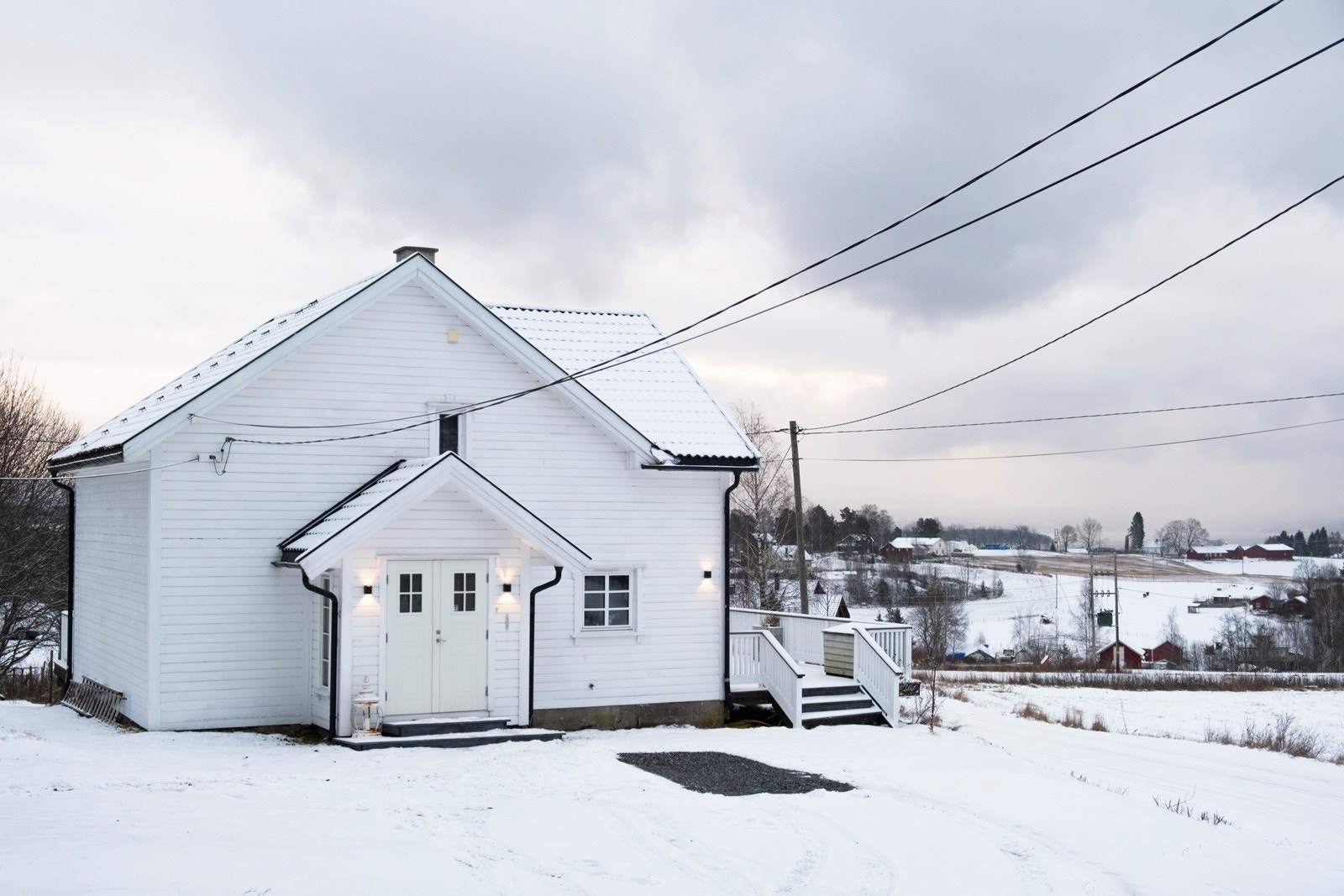 En sjarmerende enebolig med utsikt til Tyrifjorden og omkringliggende natur. Galleribilde