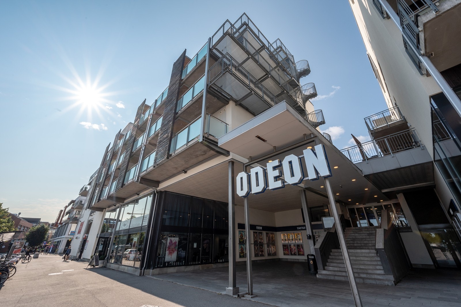 Odeon kino er en kort spasertur unna leiligheten. Ta med barna hit for en god film med stor popcorn. Galleribilde