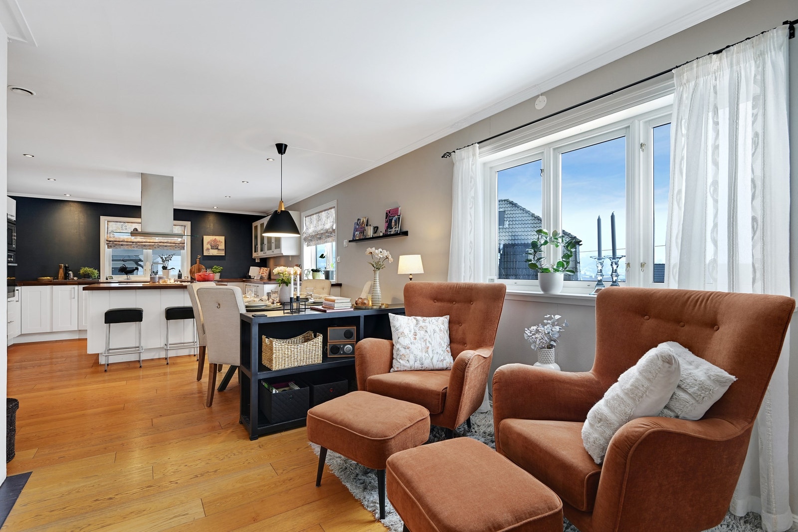 Enstavs eikeparkett med varme Galleribilde