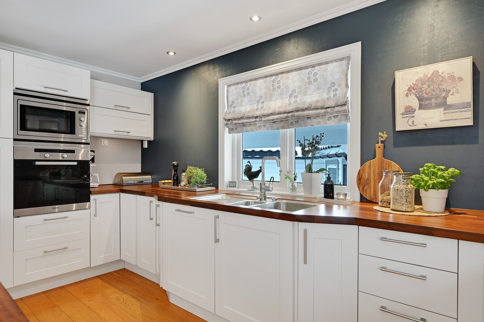 Gode lys- og arbeidsforhold. Galleribilde