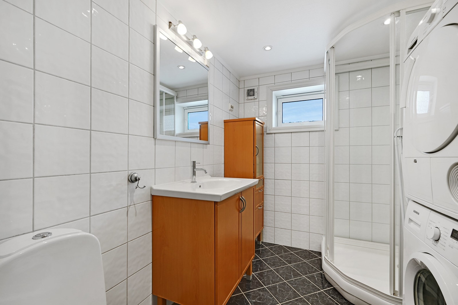 Bad-/vaskerom i hybel Galleribilde