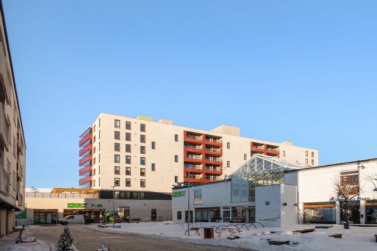 Borettslaget byr på gjennomtenkte og innbydende fellesarealer som legger til rette for både sosialt fellesskap og rolige øyeblikk i hverdagen. Galleribilde