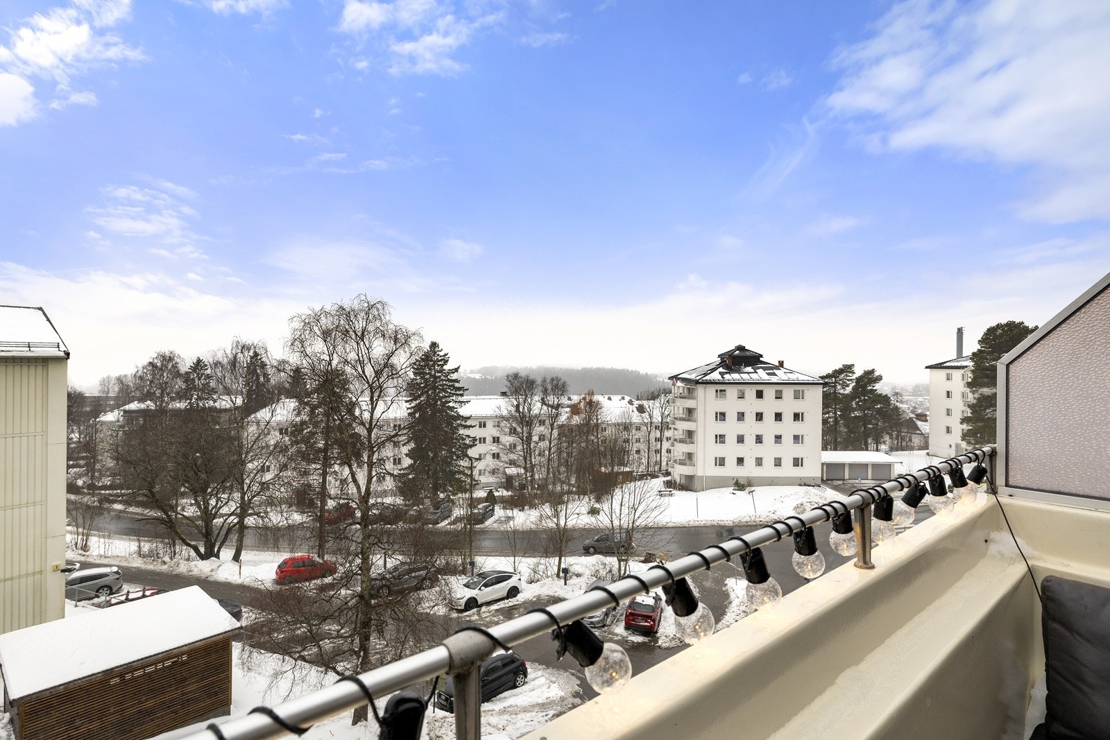 Med Østmarka rett utenfor døren er mulighetene mange for tur, løping og skigåing. Galleribilde