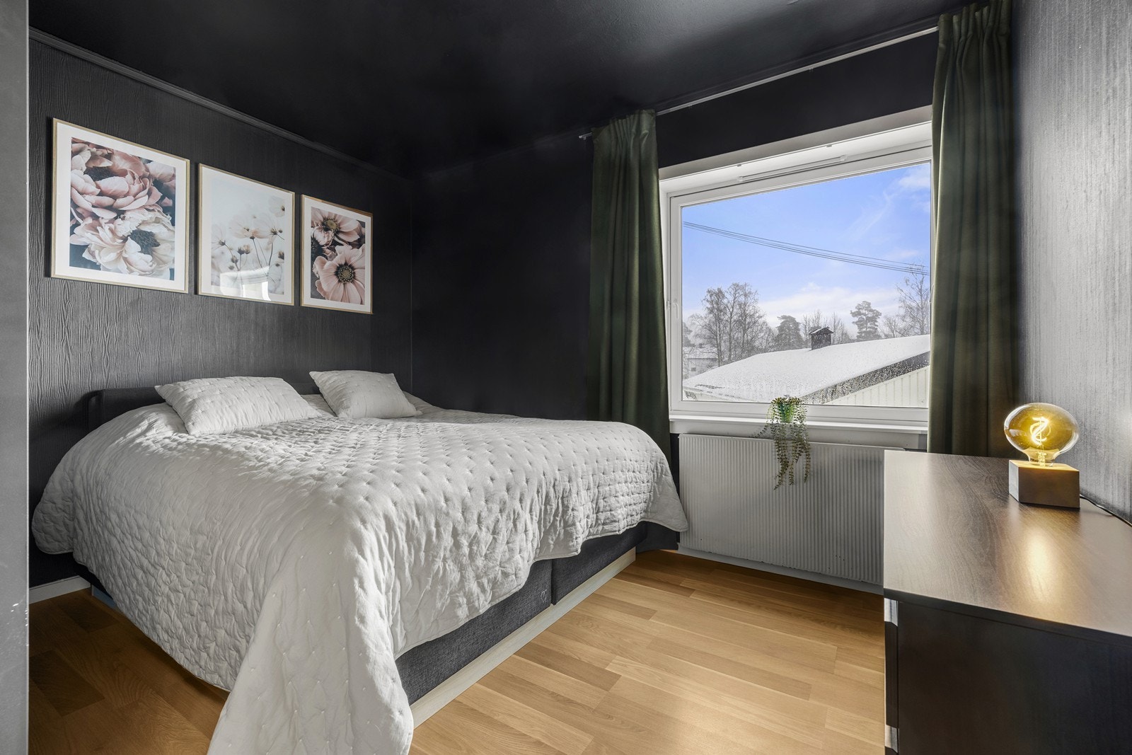 Soverommet vender mot et rolig, skjermet område. Galleribilde