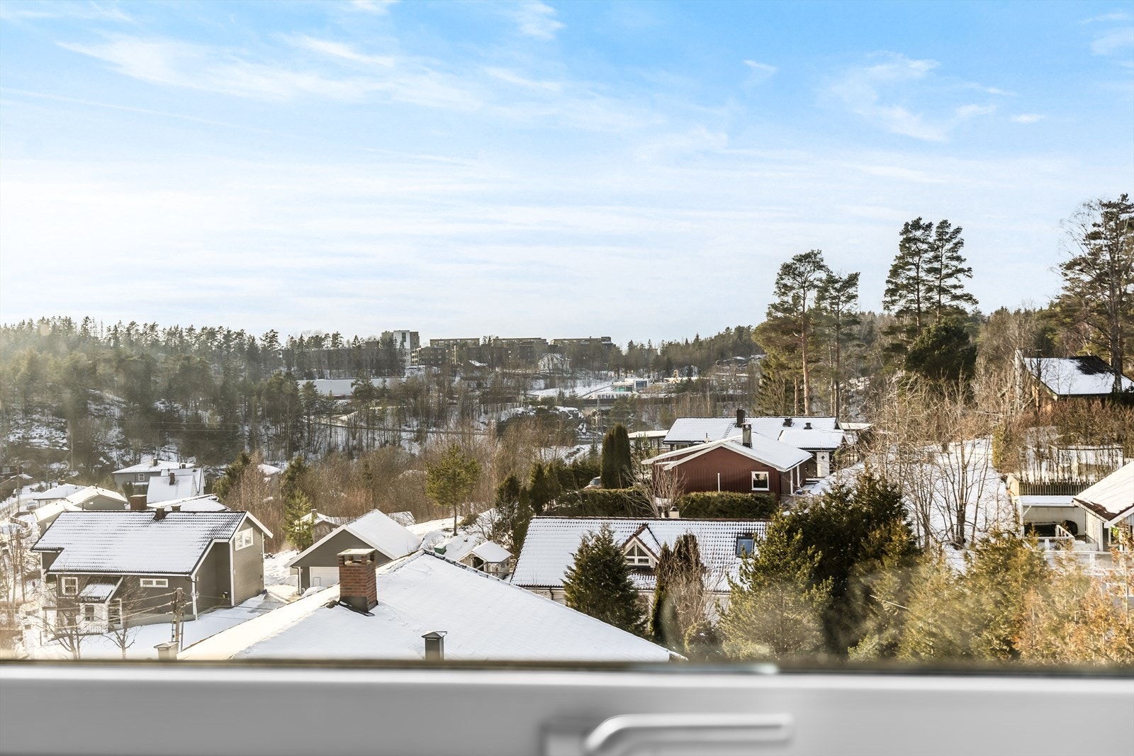 Flott utsyn fra soveromsvinduet. Galleribilde