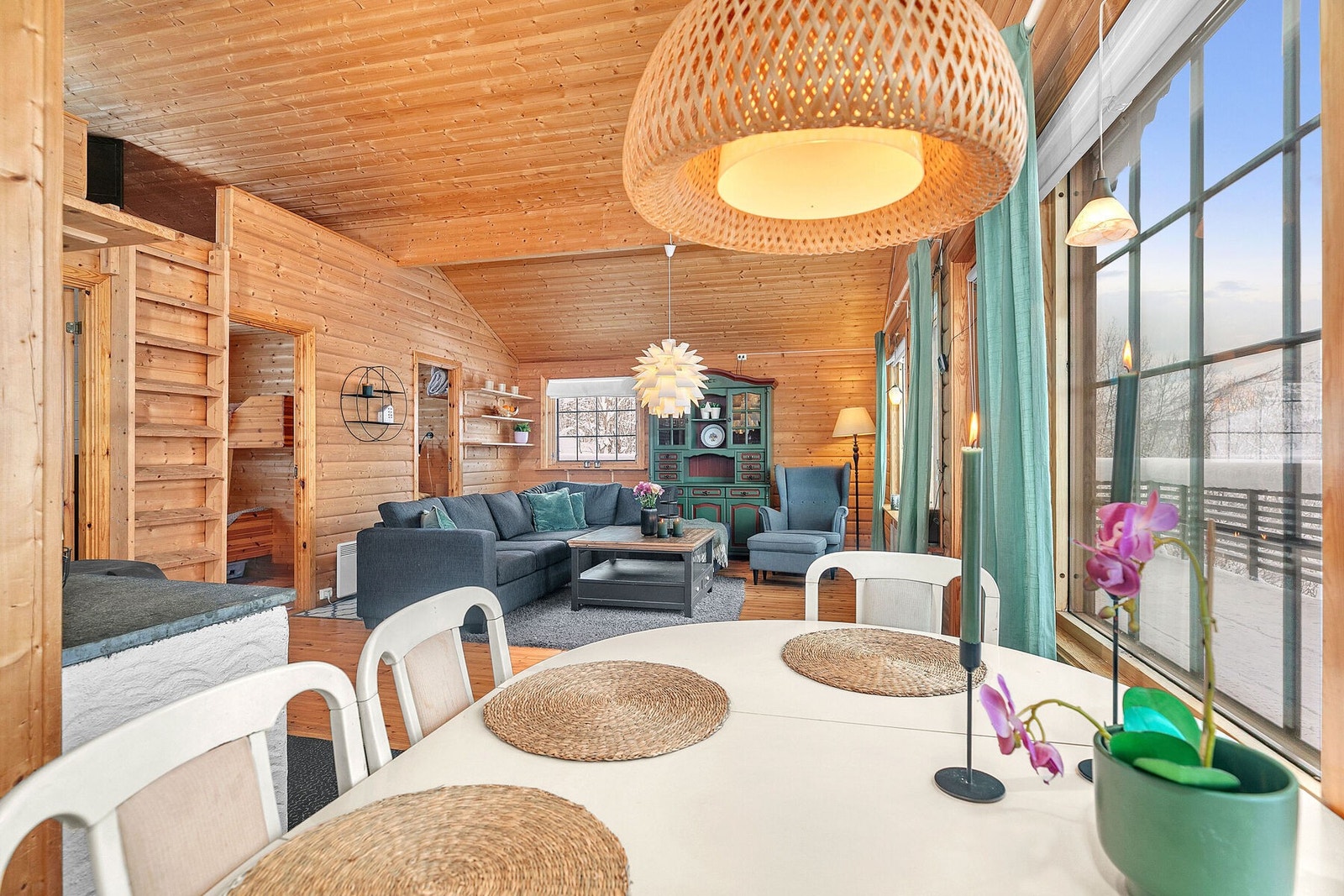 Kjøkken mot stuen Galleribilde