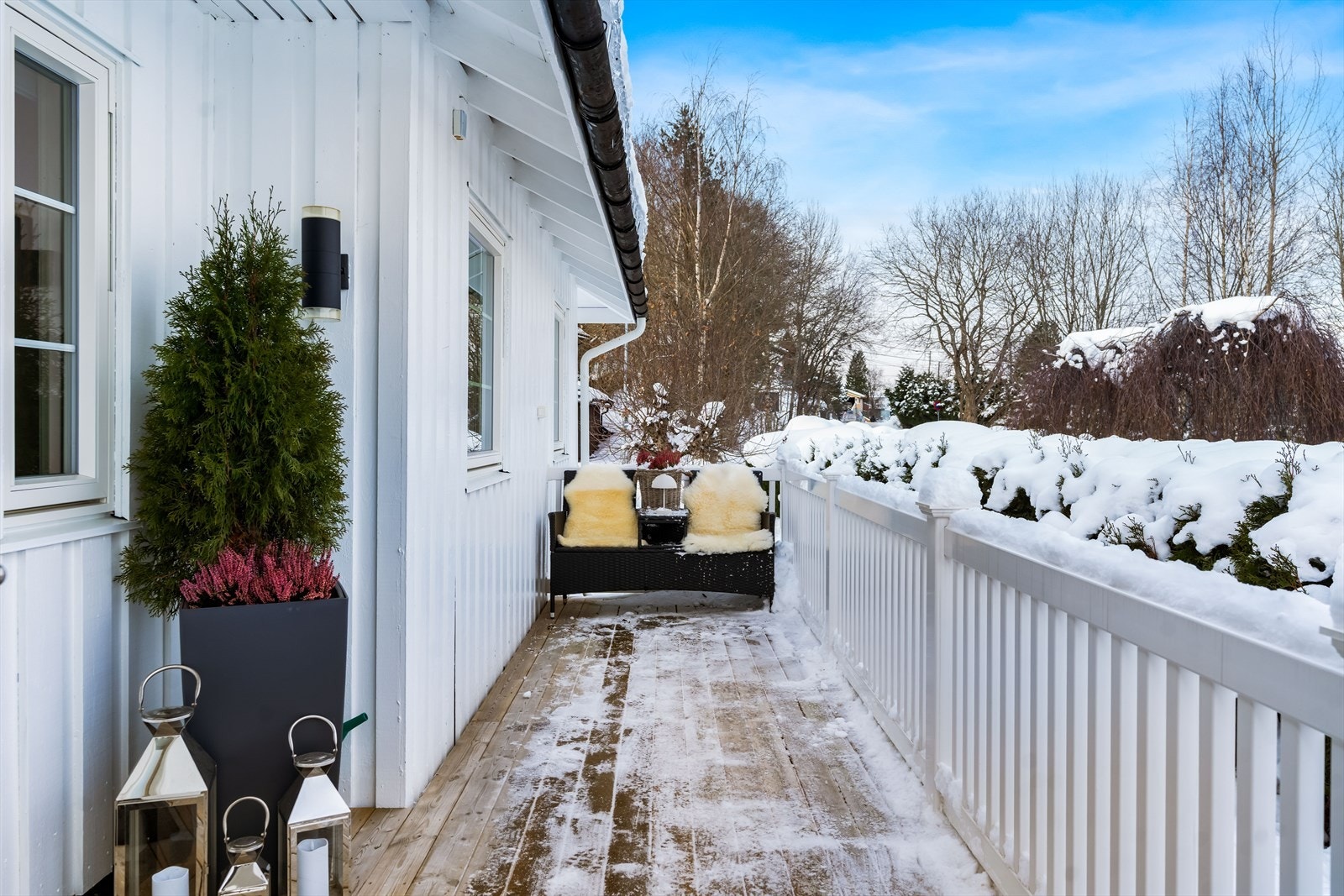 Det er montert utebelysning. Galleribilde