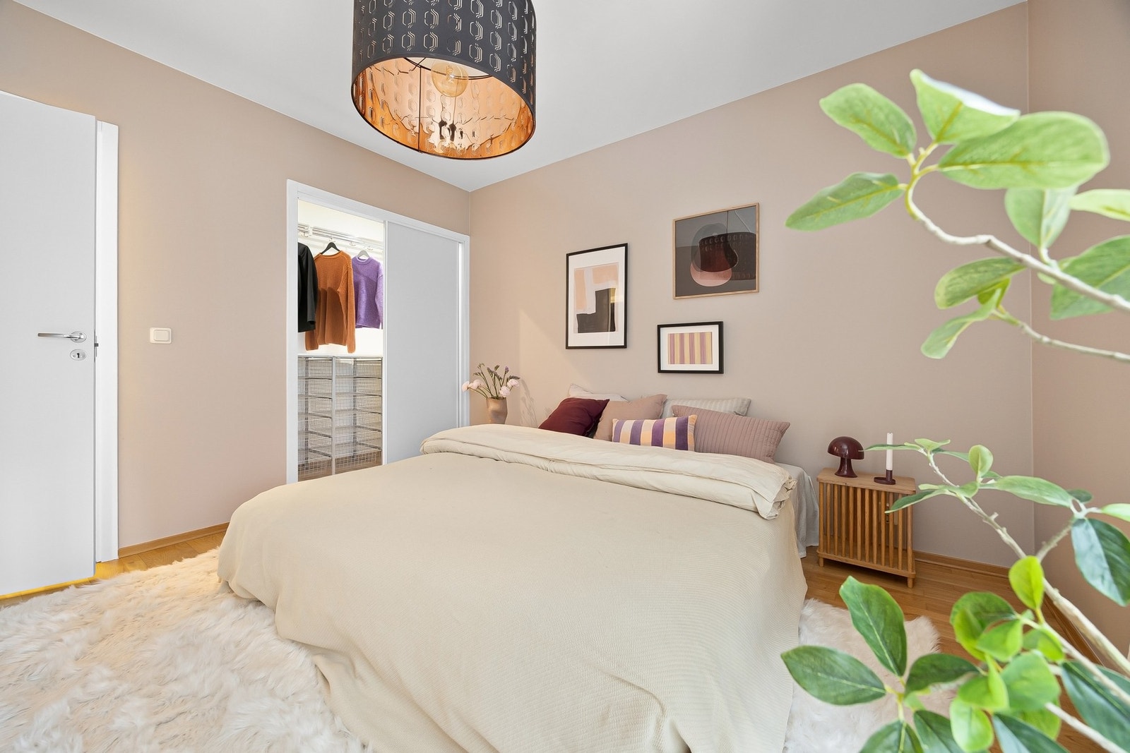 Den gode planløsningen legger til rette for soverom som ikke ligger vegg i vegg. Galleribilde