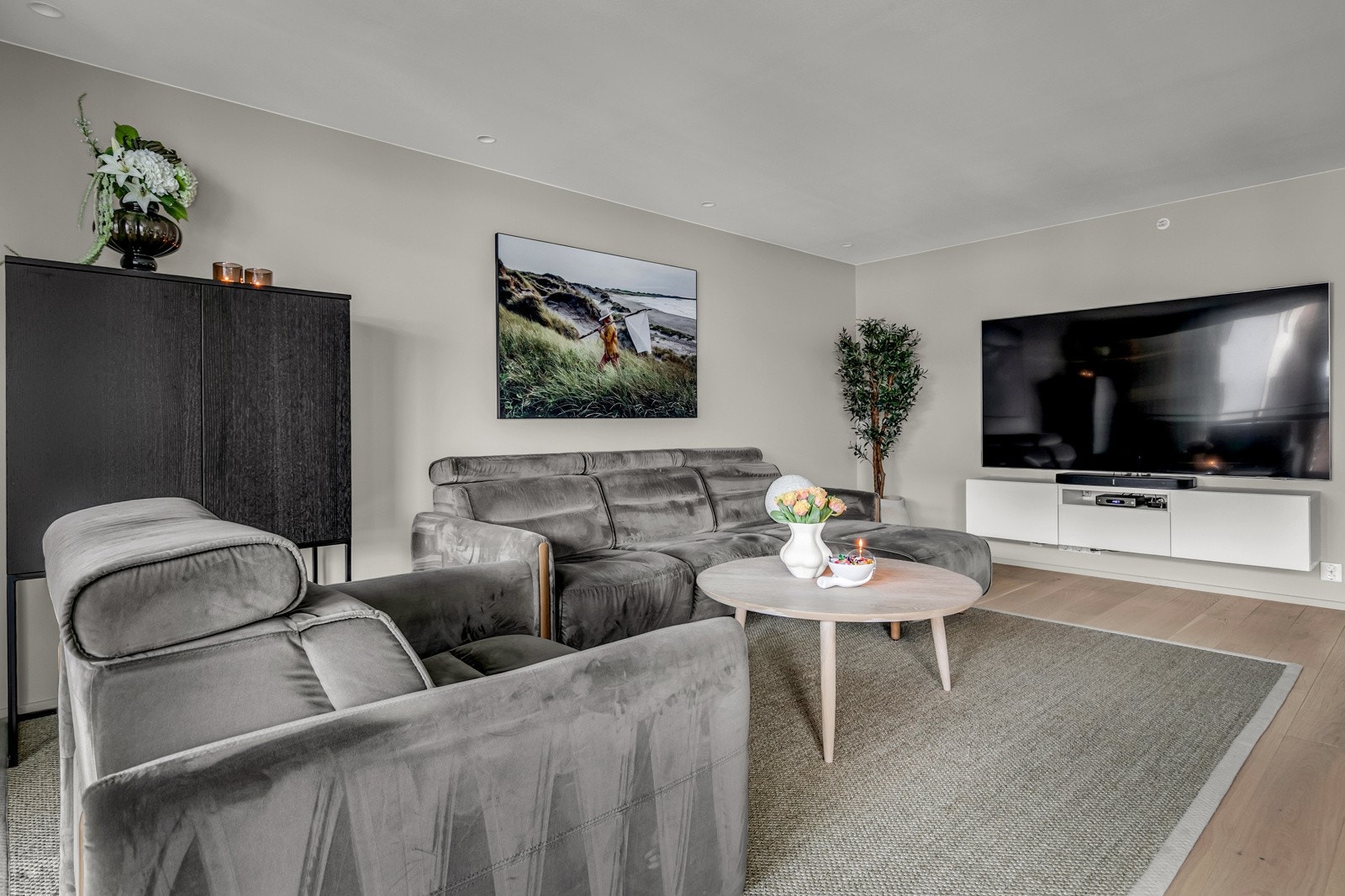 Himling er oppgradert med slette flater og spotter. Galleribilde