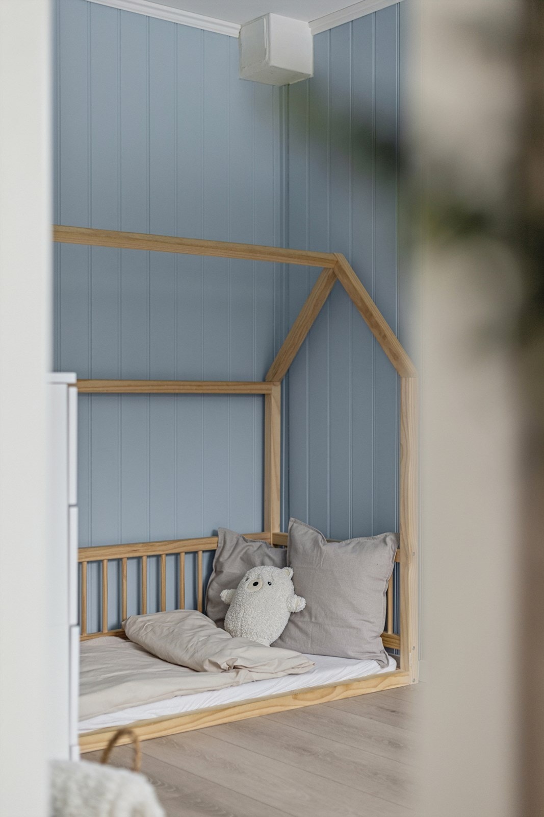 Soverom to er også av god størrelse og er praktisk plassert på andre siden av leiligheten. Galleribilde