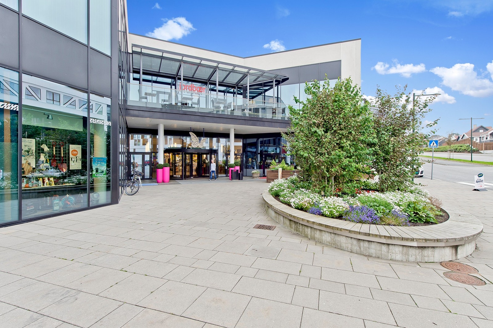 For større handleturer og servicetilbud ligger Tastasenteret kun 5 minutter unna med bil. Galleribilde