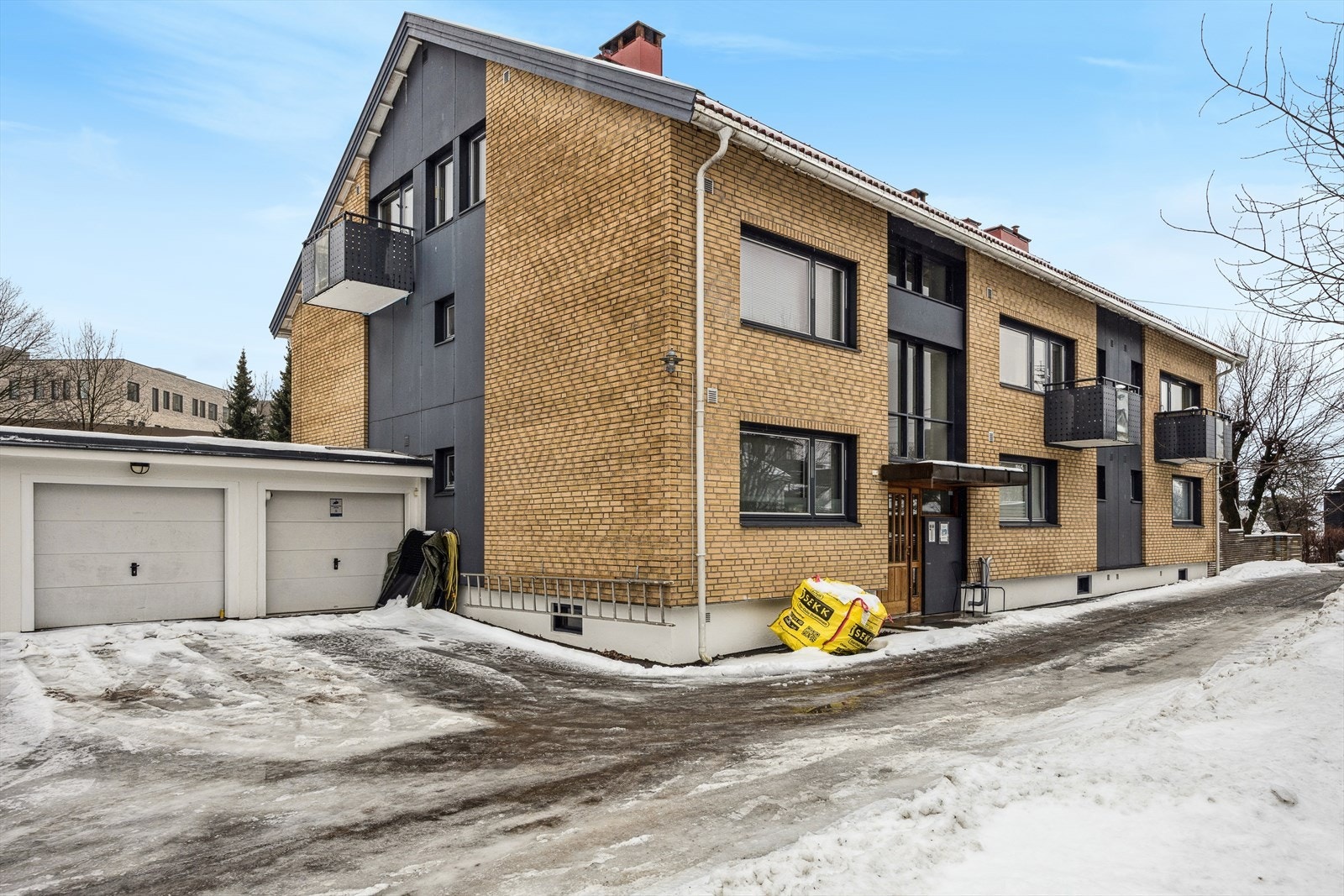 Kort vei til marka med gode rekreasjonsmuligheter som blant annet muligheter for gå, sykle og gå på ski i Grefsenkollen Galleribilde