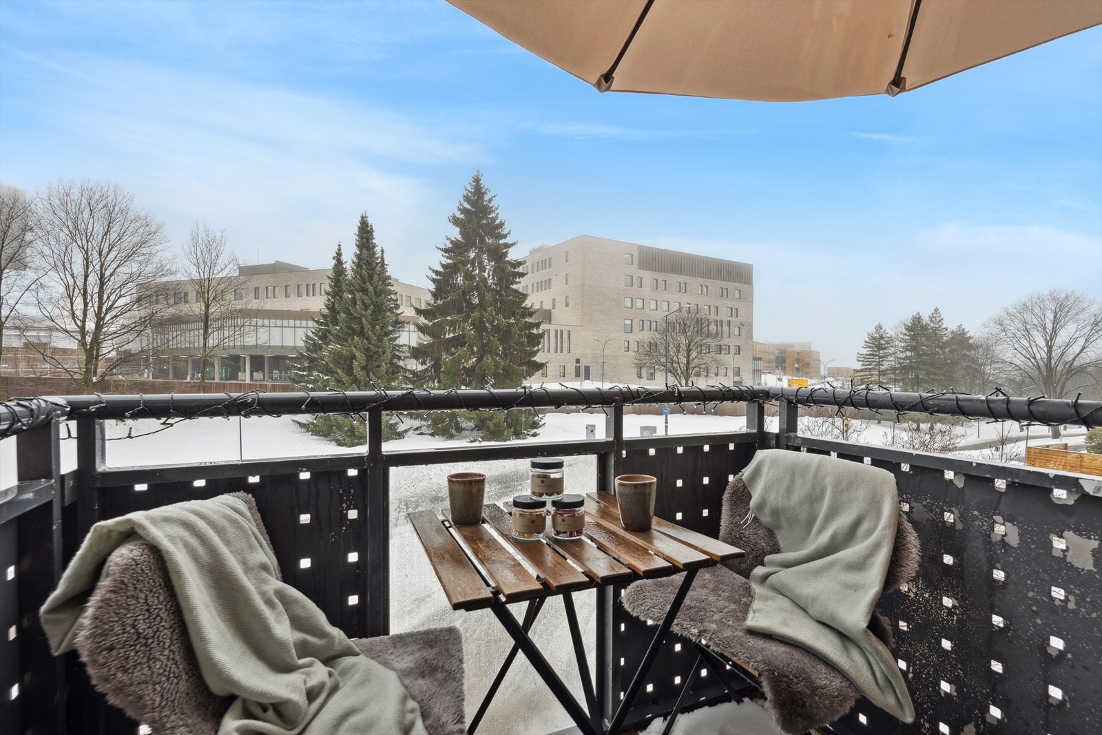 Sentralt og samtidig rolig område med enkel tilgang til alt av byens fasiliteter Galleribilde