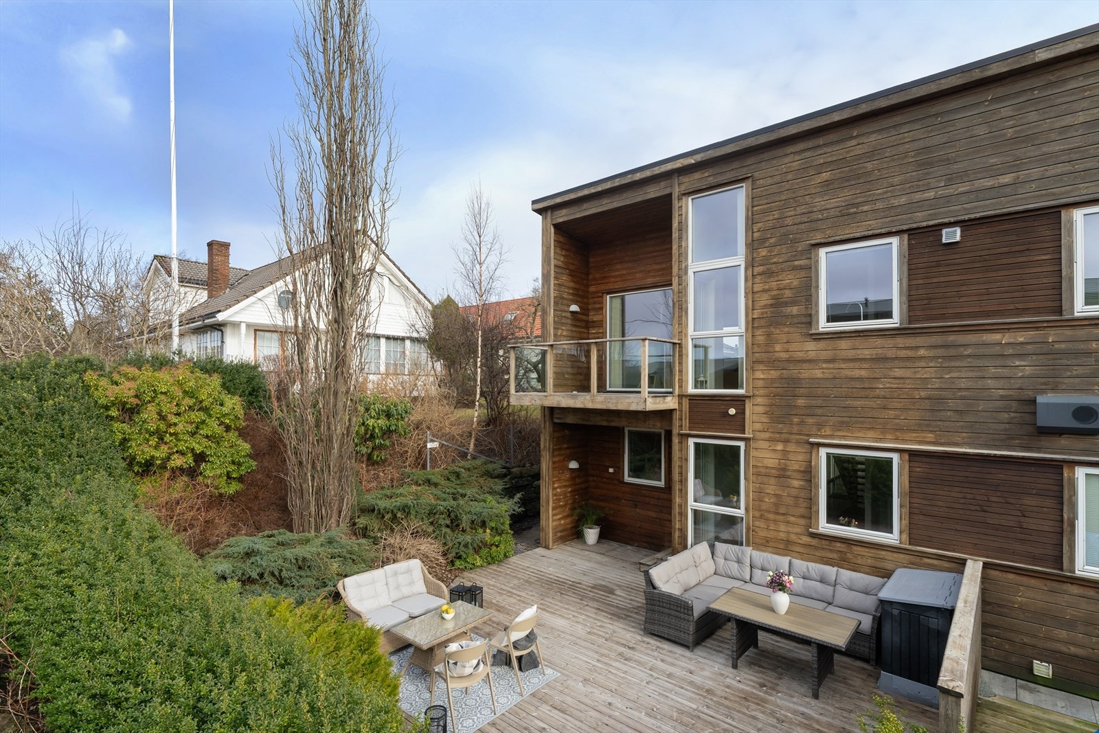 EiendomsMegler 1 v/Sindre Kjøll Kristensen presenterer Krysantemumhagen 9! Galleribilde