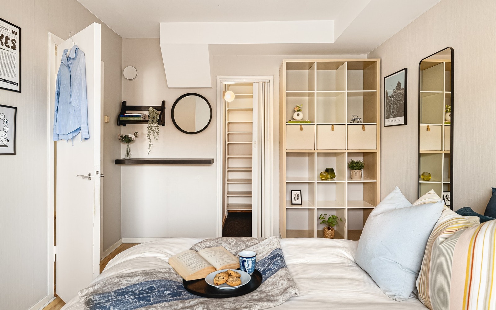 Her finner man også en praktisk walk-in garderobe Galleribilde