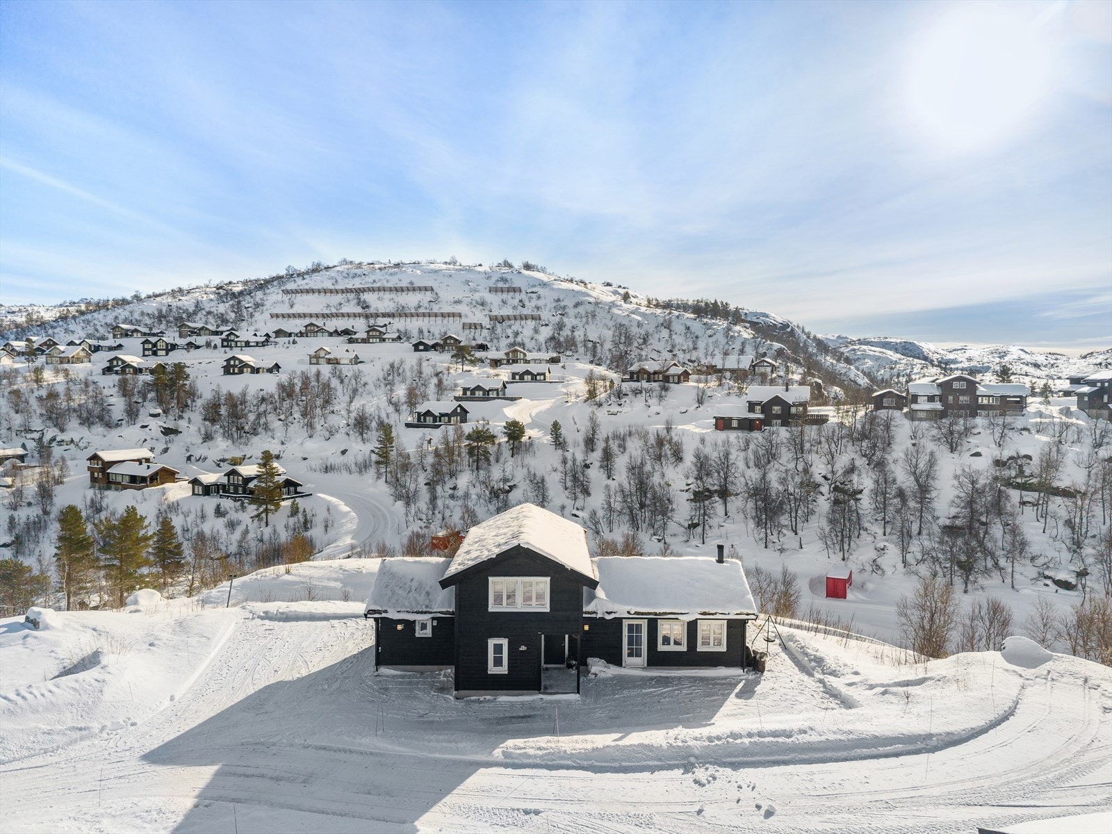 En harmonisk kombinasjon av komfort og natur | Midt i smørøyet i Brende Heie Galleribilde