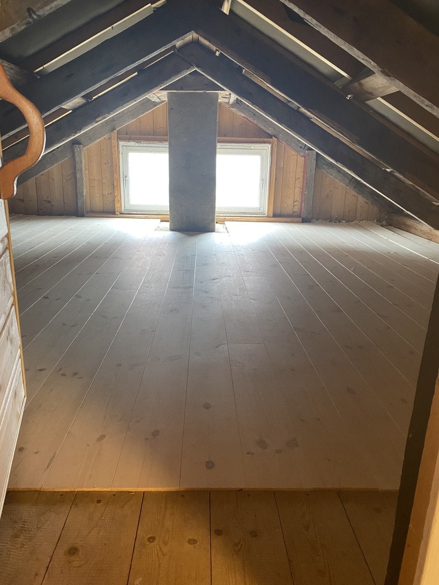 Lagringsplass på kaldloft. Galleribilde