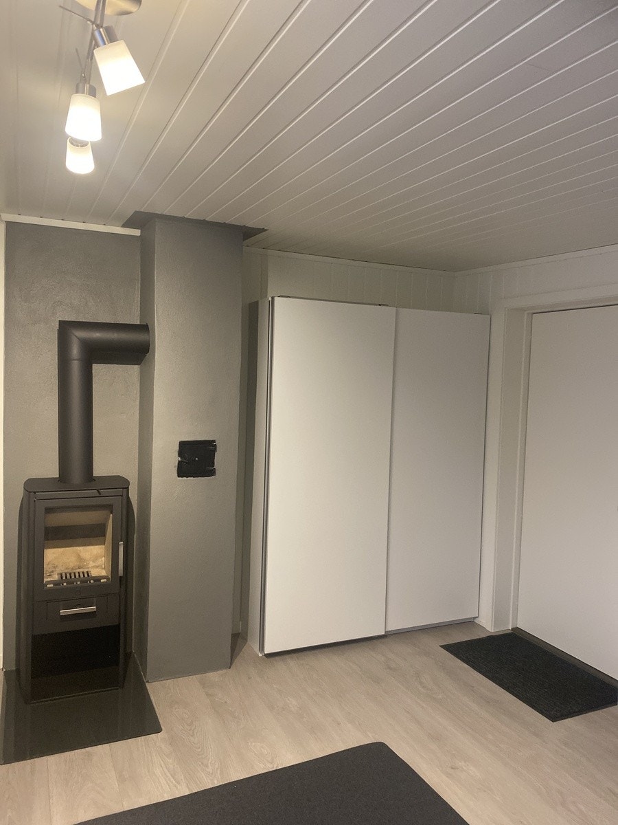 Inngangsdør til høyre på bilde. Galleribilde