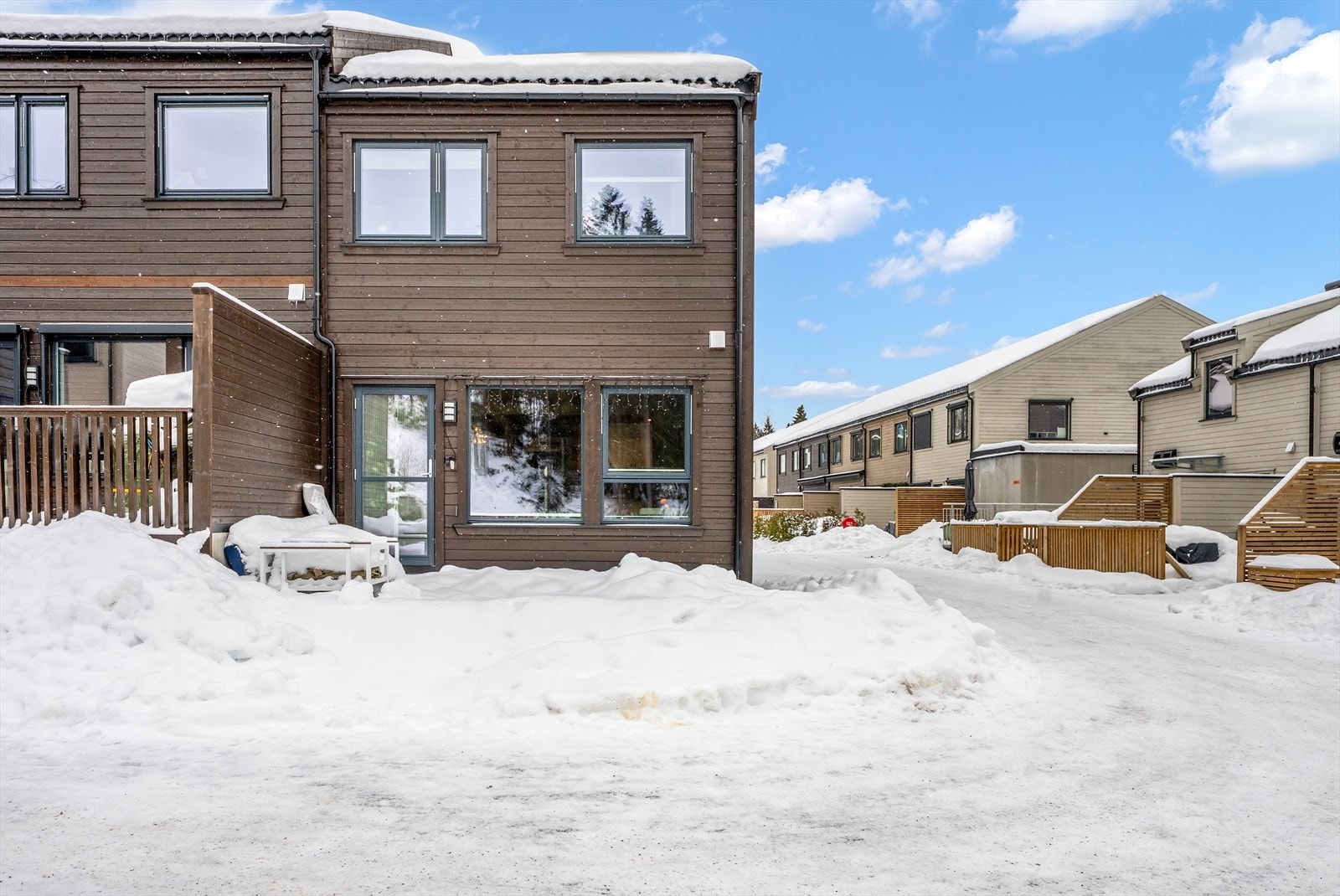 Her bor man tilbaketrukket fra støy, med umiddelbar tilgang til skog og mark. Galleribilde