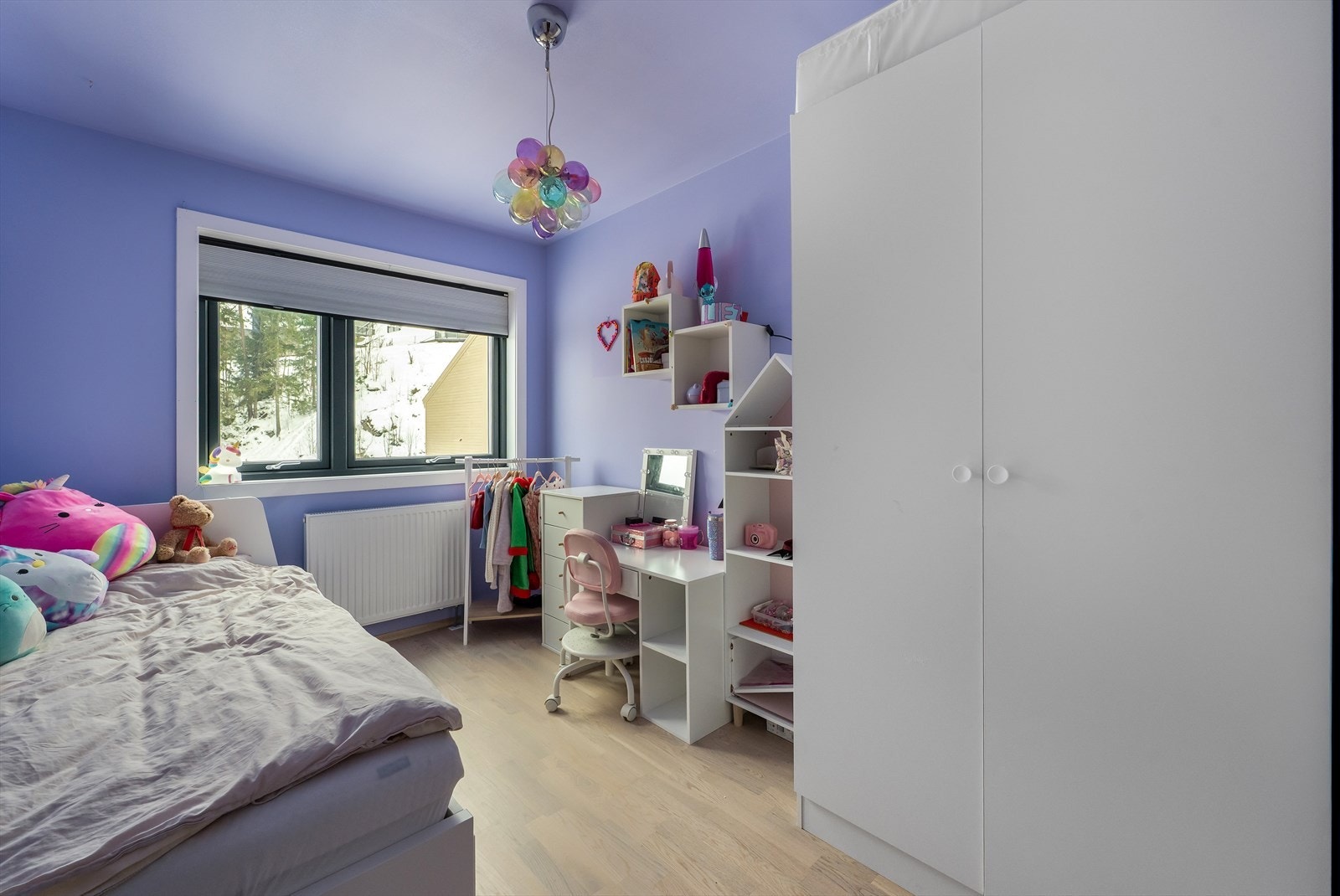 Det andre soverommet har en god størrelse og passer utmerket som barnerom. Galleribilde