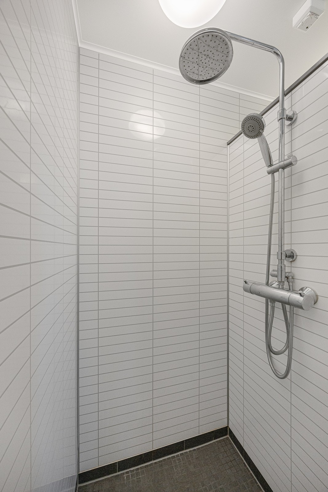 Dusjen. Galleribilde