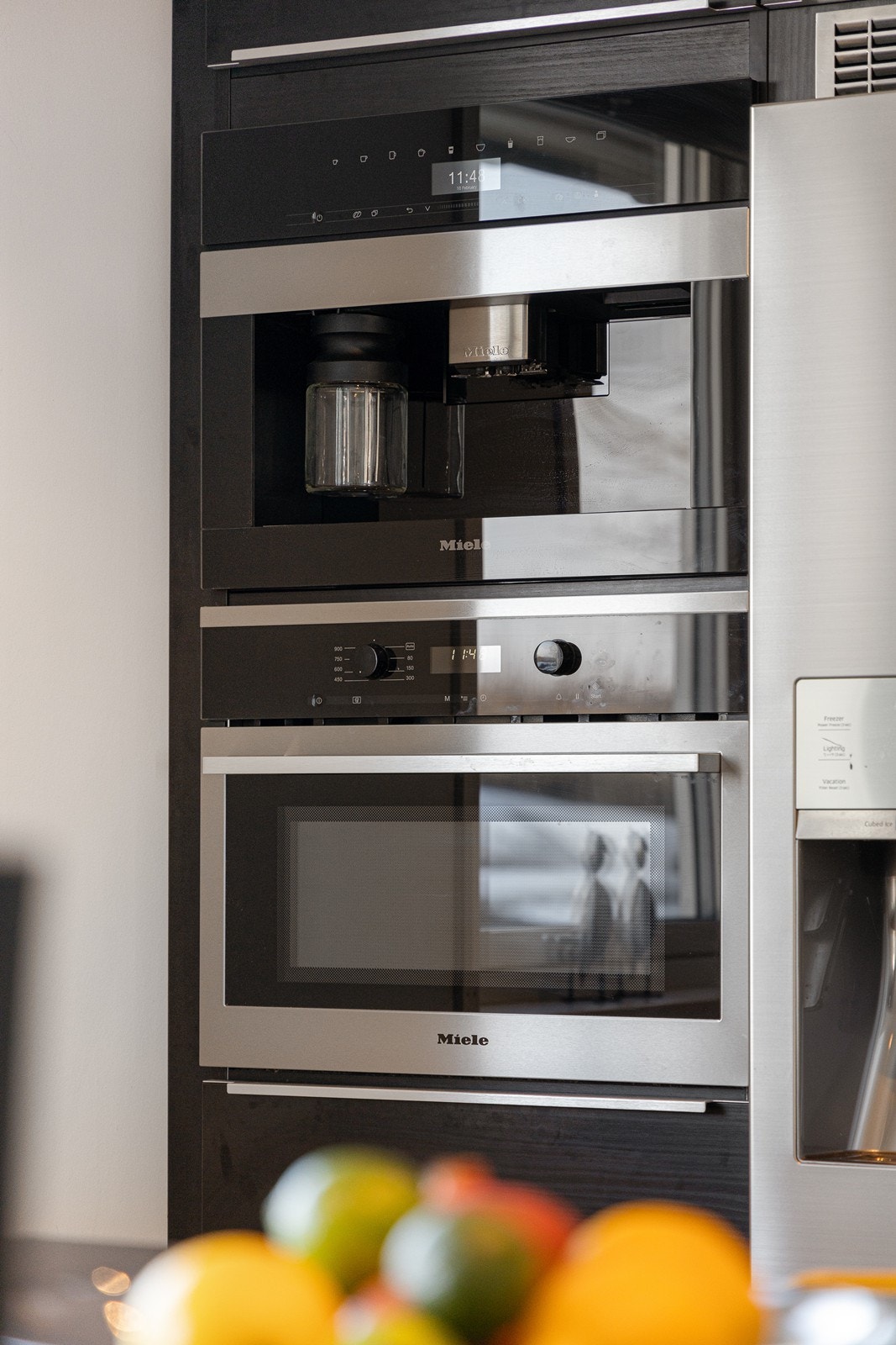 Av hvitevarer er oppvaskmaskin, stekeovn, kaffemaskin og ventilator integrert. Galleribilde