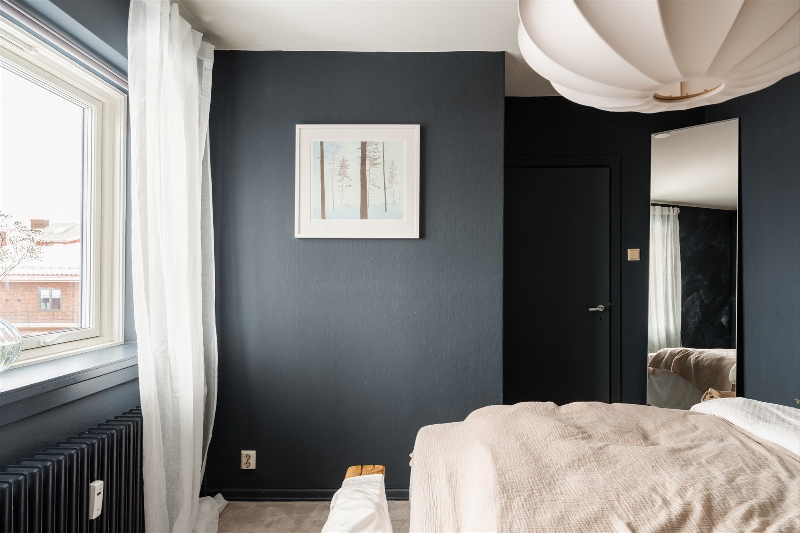 Et harmonisk rom som innbyr til avslapning og gode netter Galleribilde