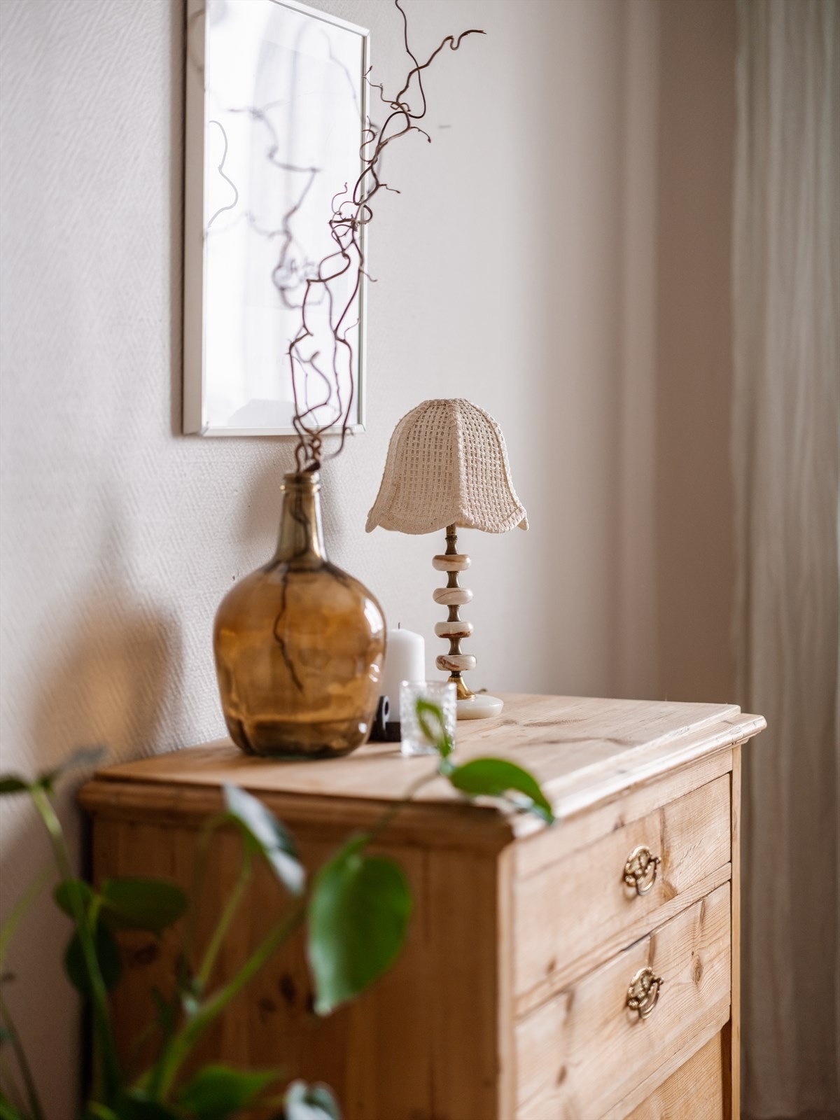 Her er det god plass til kommode eller pult Galleribilde