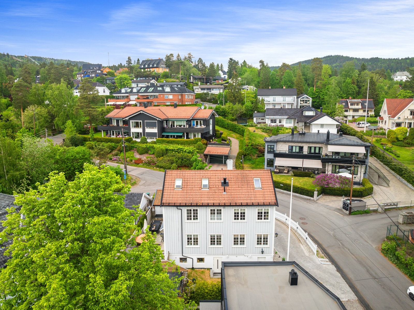For barnefamilier er det et bredt utvalg av skoler og barnehager i området Galleribilde