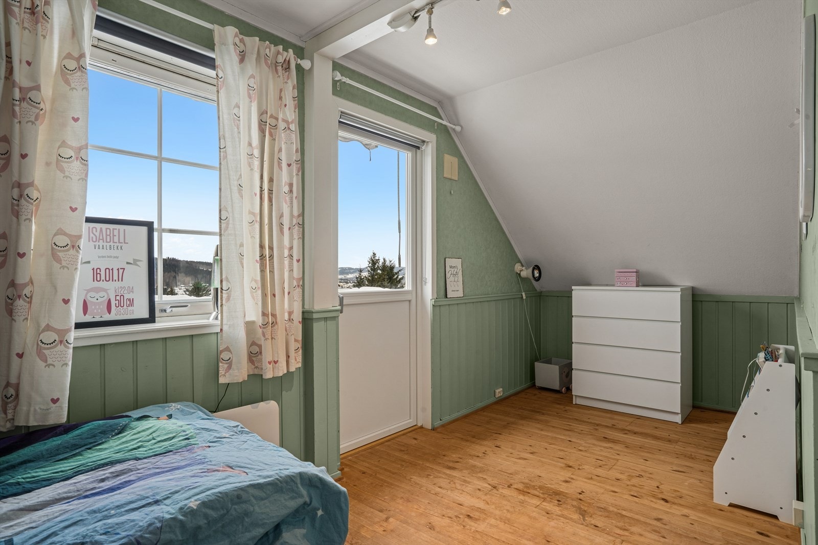 Dette soverommet har utgang til egen luftebalkong. Galleribilde