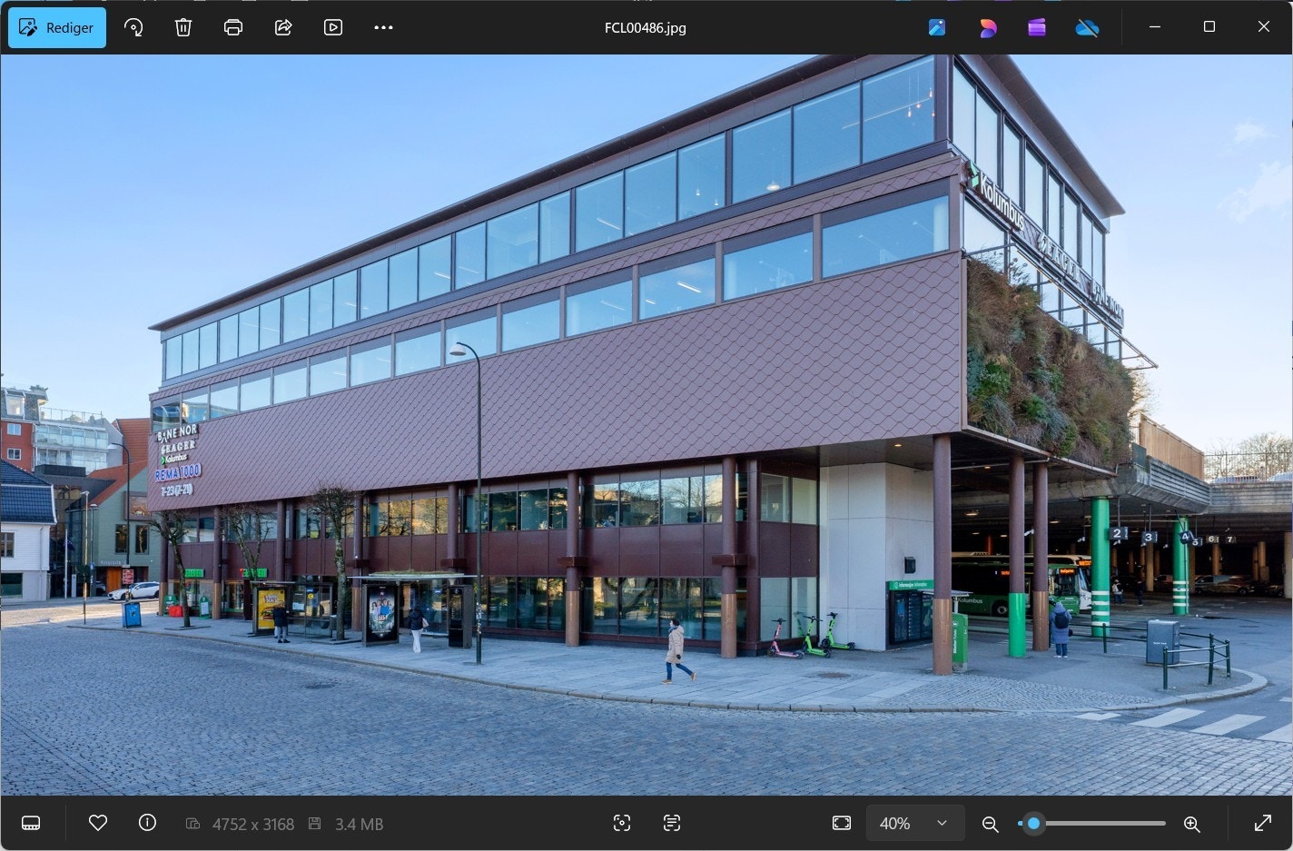 Det aktuelle lokalet midt i bildet Galleribilde
