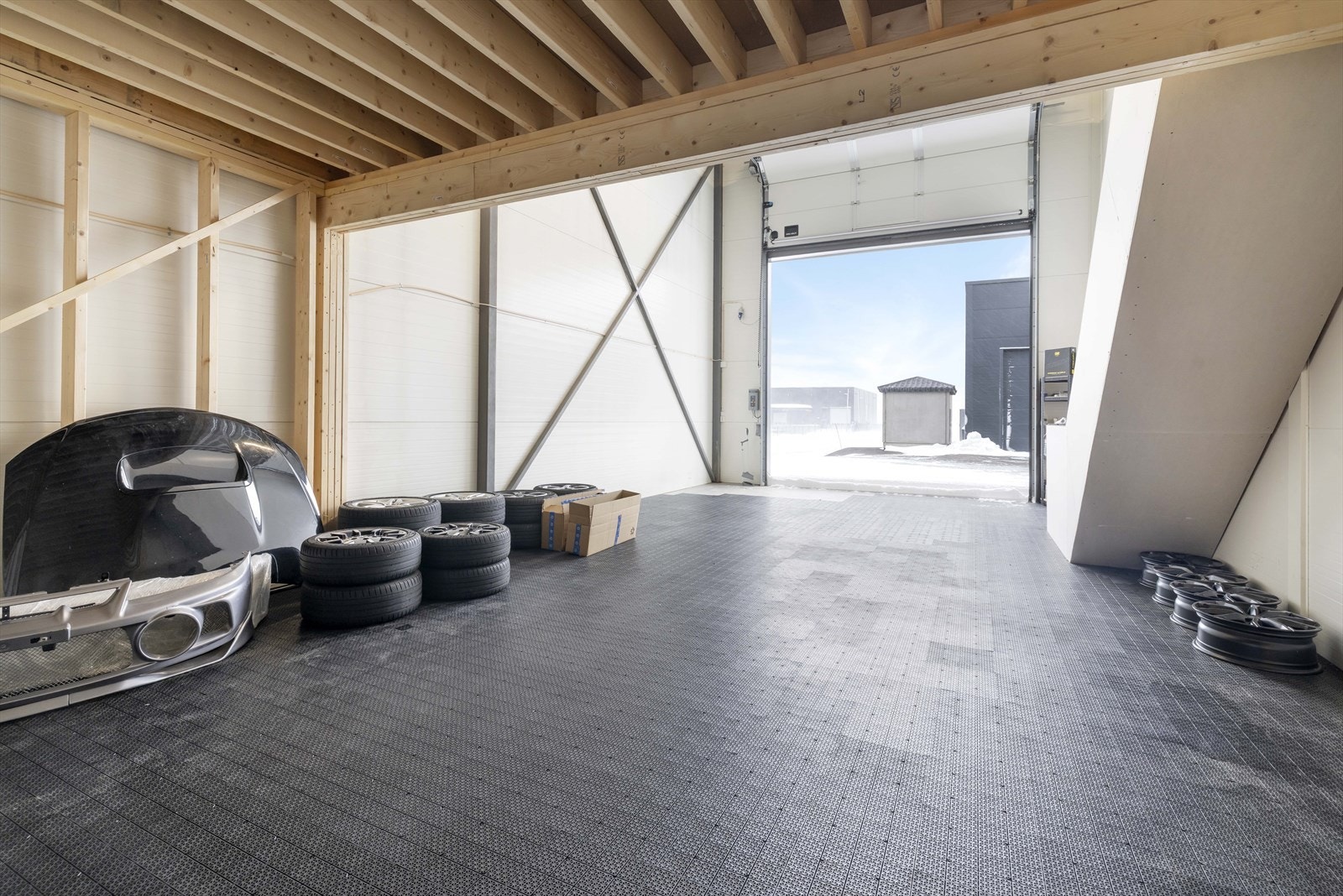 Lagerseksjon ca 68 kvm med mesanin Galleribilde