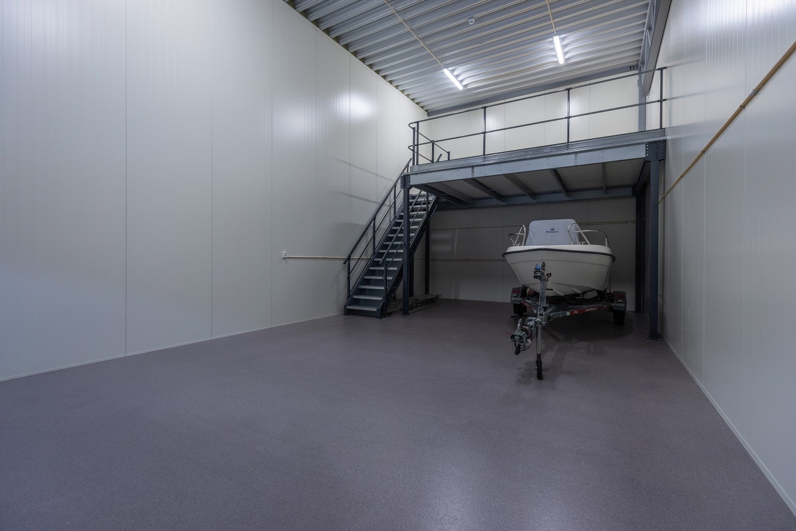 Solid Mesanin Galleribilde