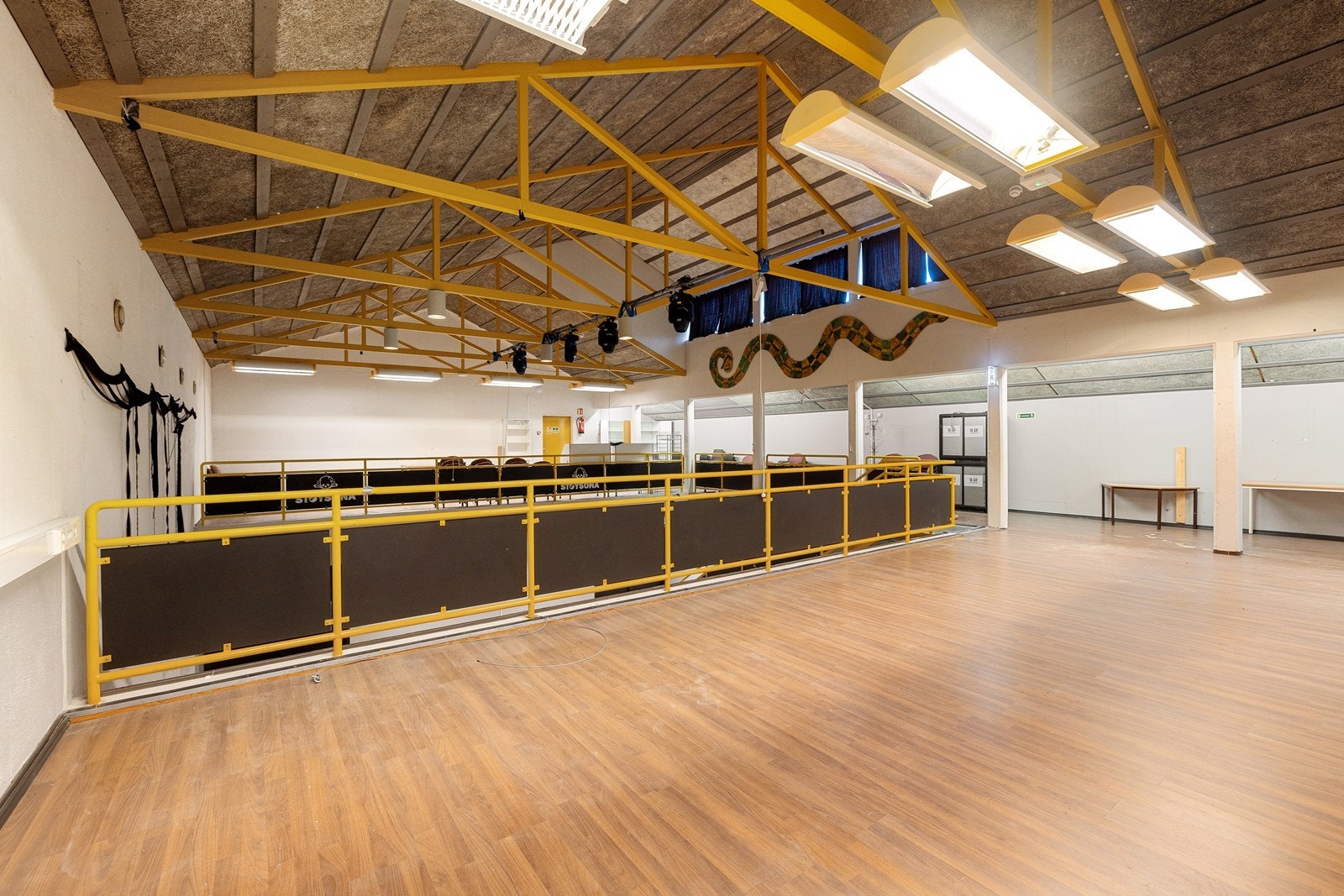 Mesanin i loftsetasjen. Galleribilde