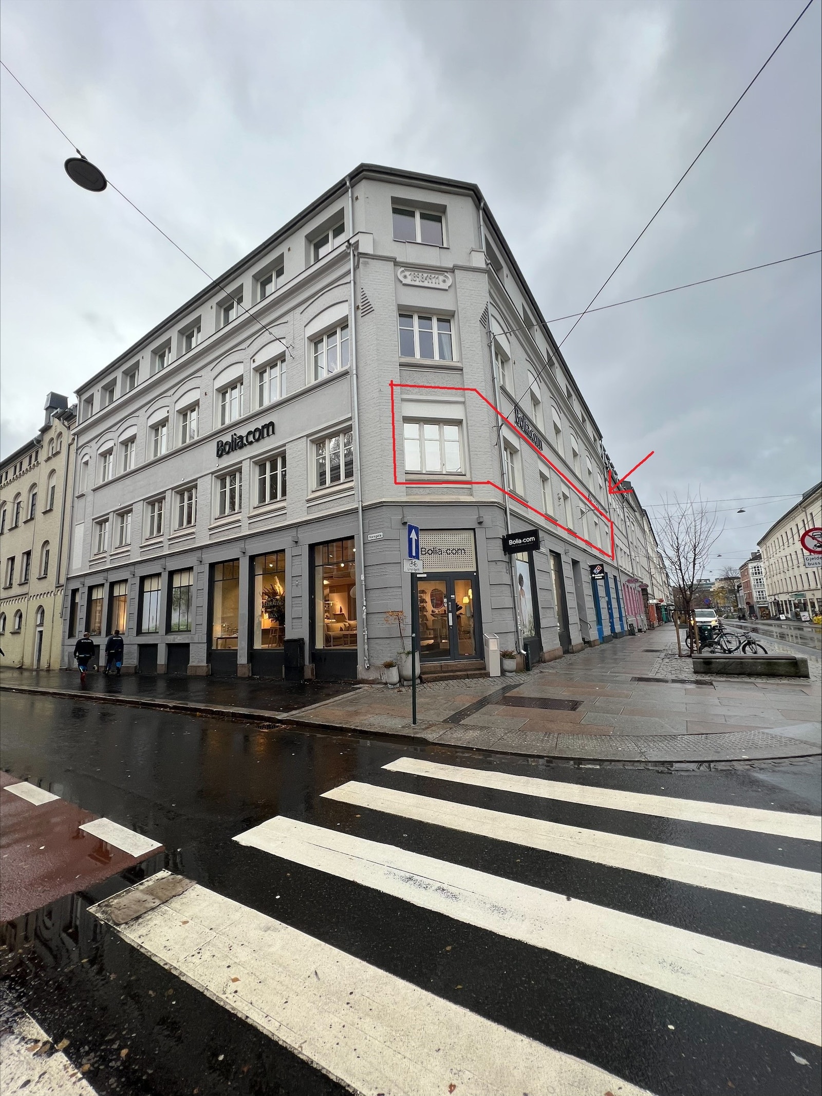 Kontorlokalet i 2. etasje med utsikt mot Thorvald Meyersgate Galleribilde