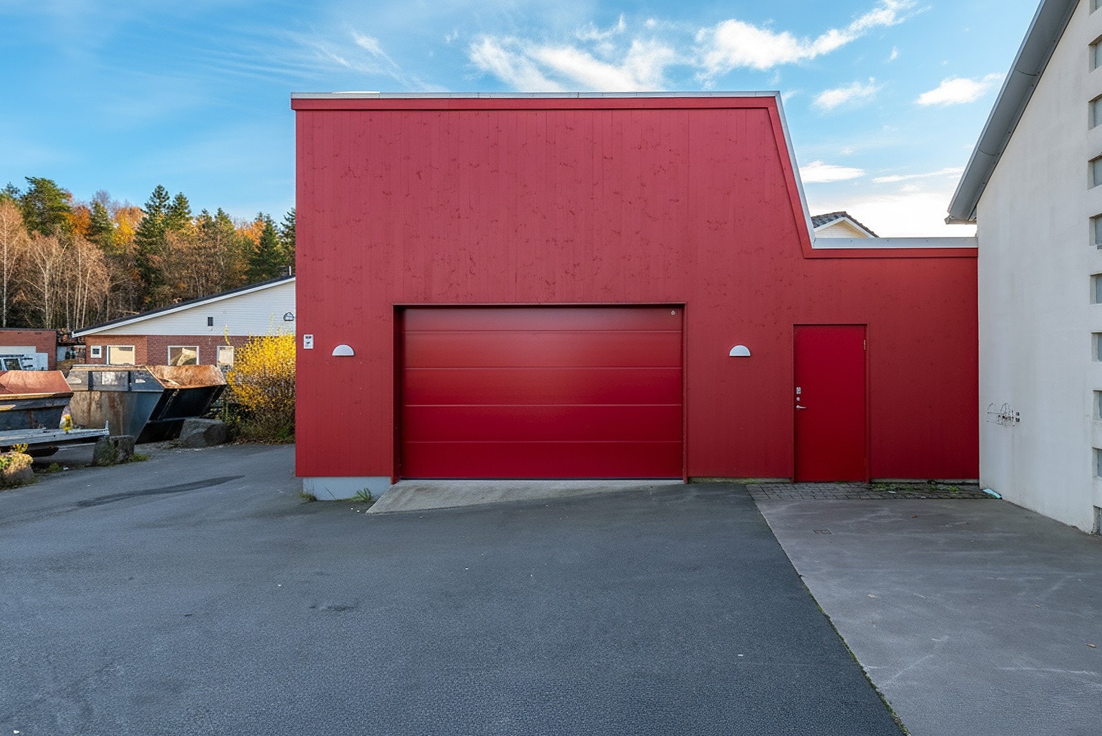 Arealet over porten egner seg spesielt godt for markedsføring av sig egen bedrift og har super eksponering mot veien, og alle som skal til Industritoppen. Galleribilde