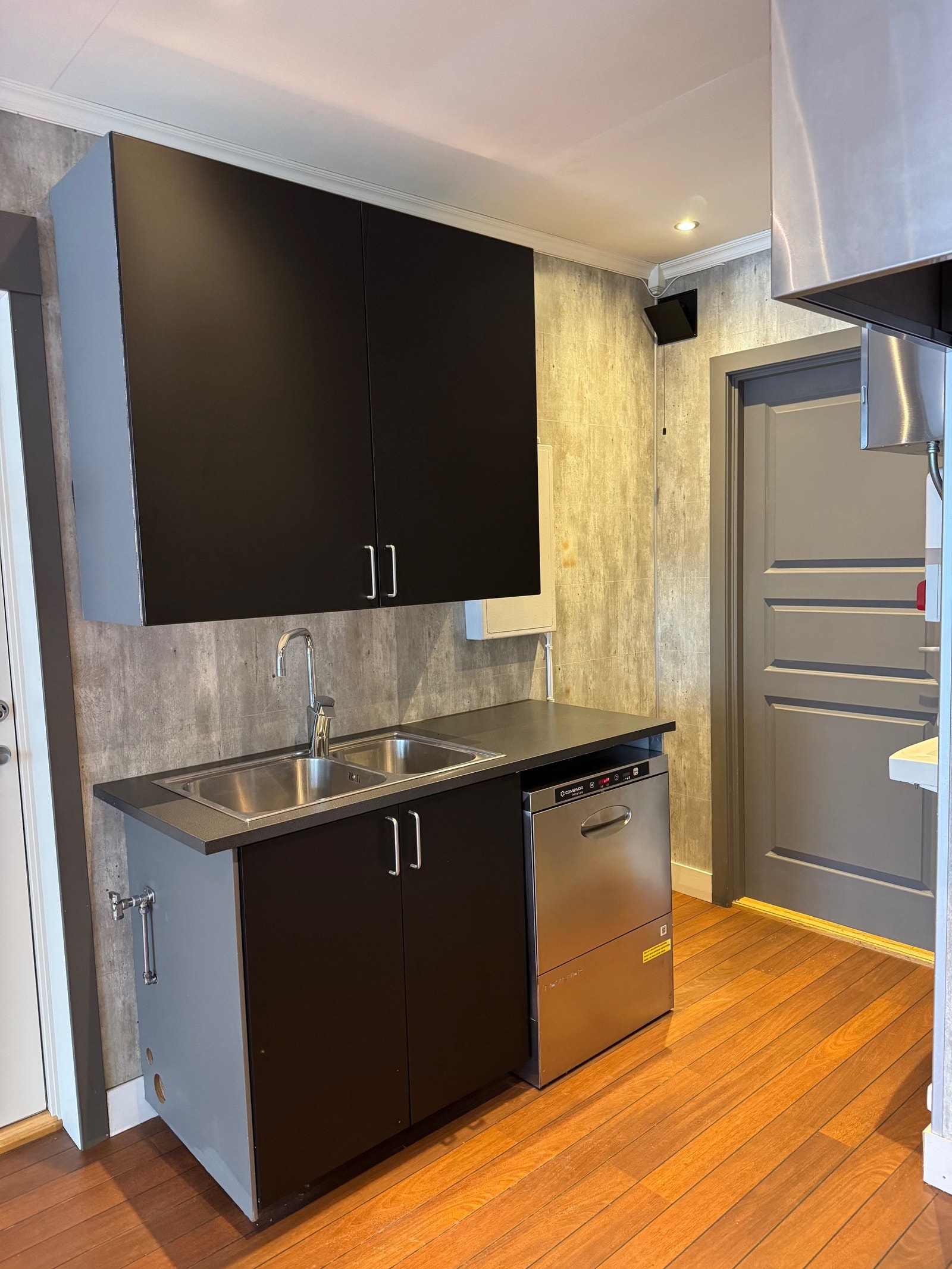 Enkel kjøkkeninnredning Galleribilde