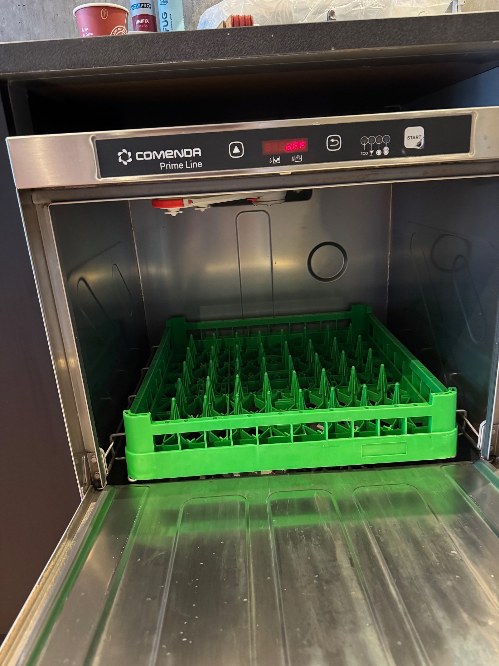 Nyere oppvaskmaskin beregnet på servering Galleribilde