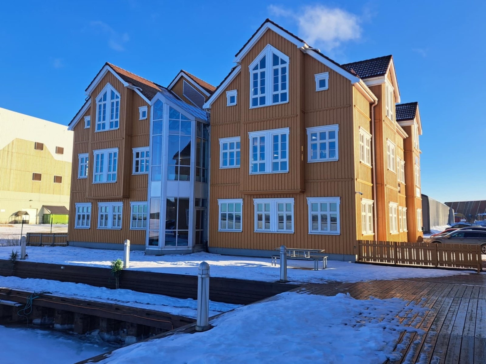 Fasade mot sjøen Galleribilde