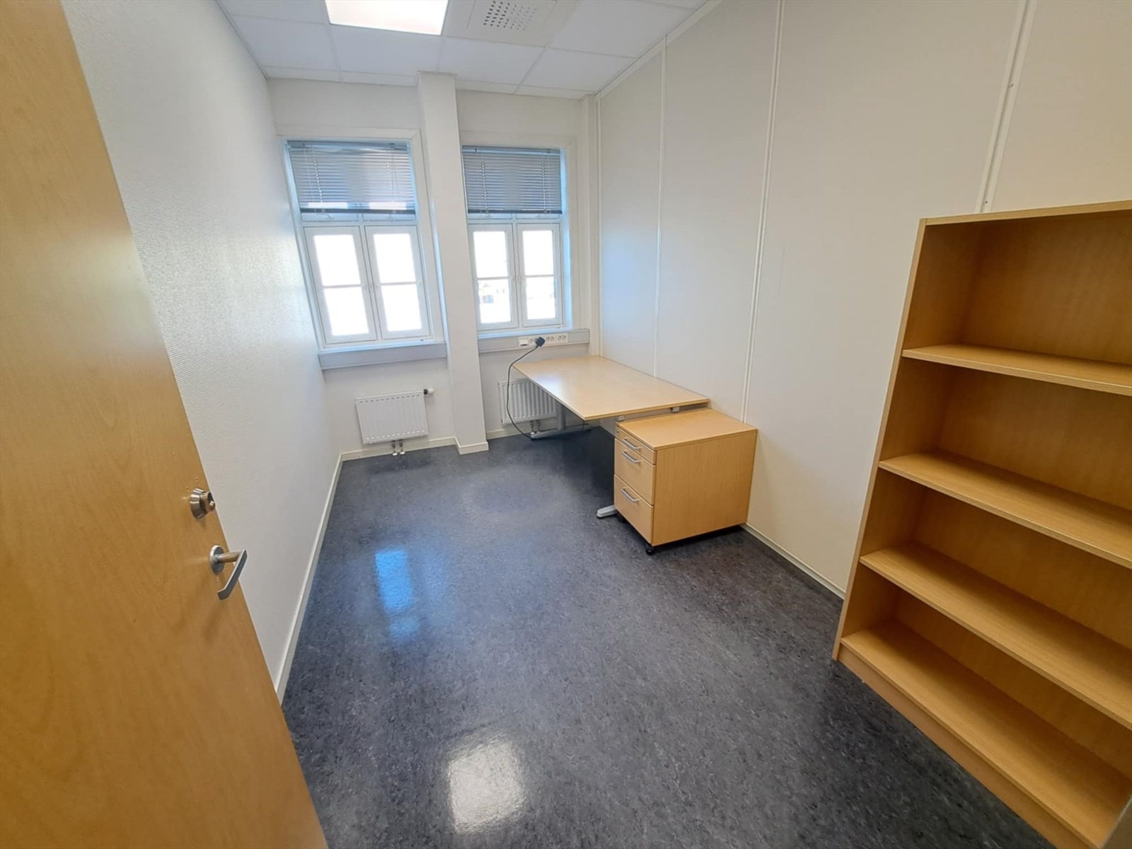 Kontor 1. 2. etg Galleribilde