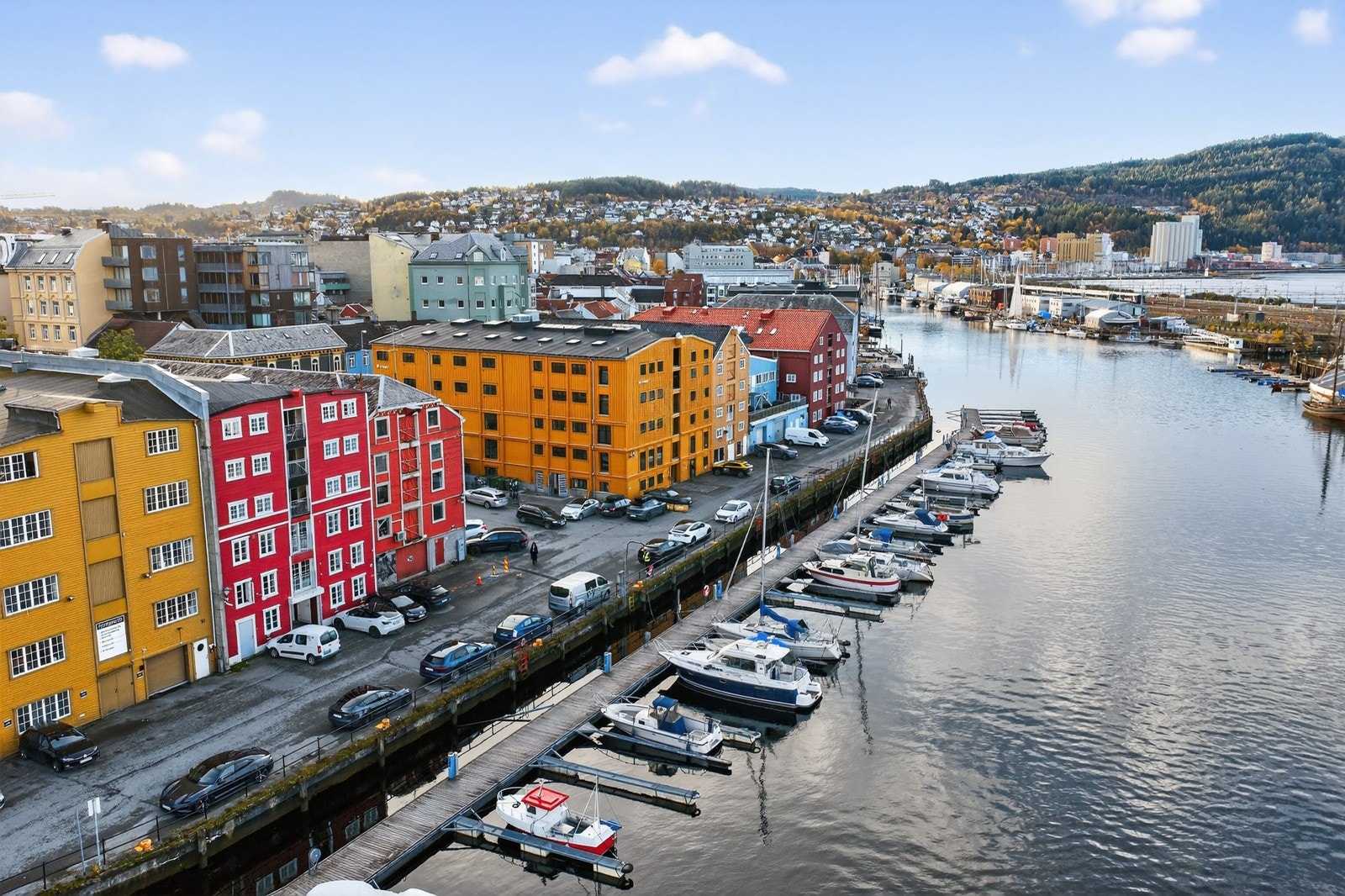 Kontorlokale med en svært attraktiv beliggenhet på bryggerekka i Trondheim. Galleribilde